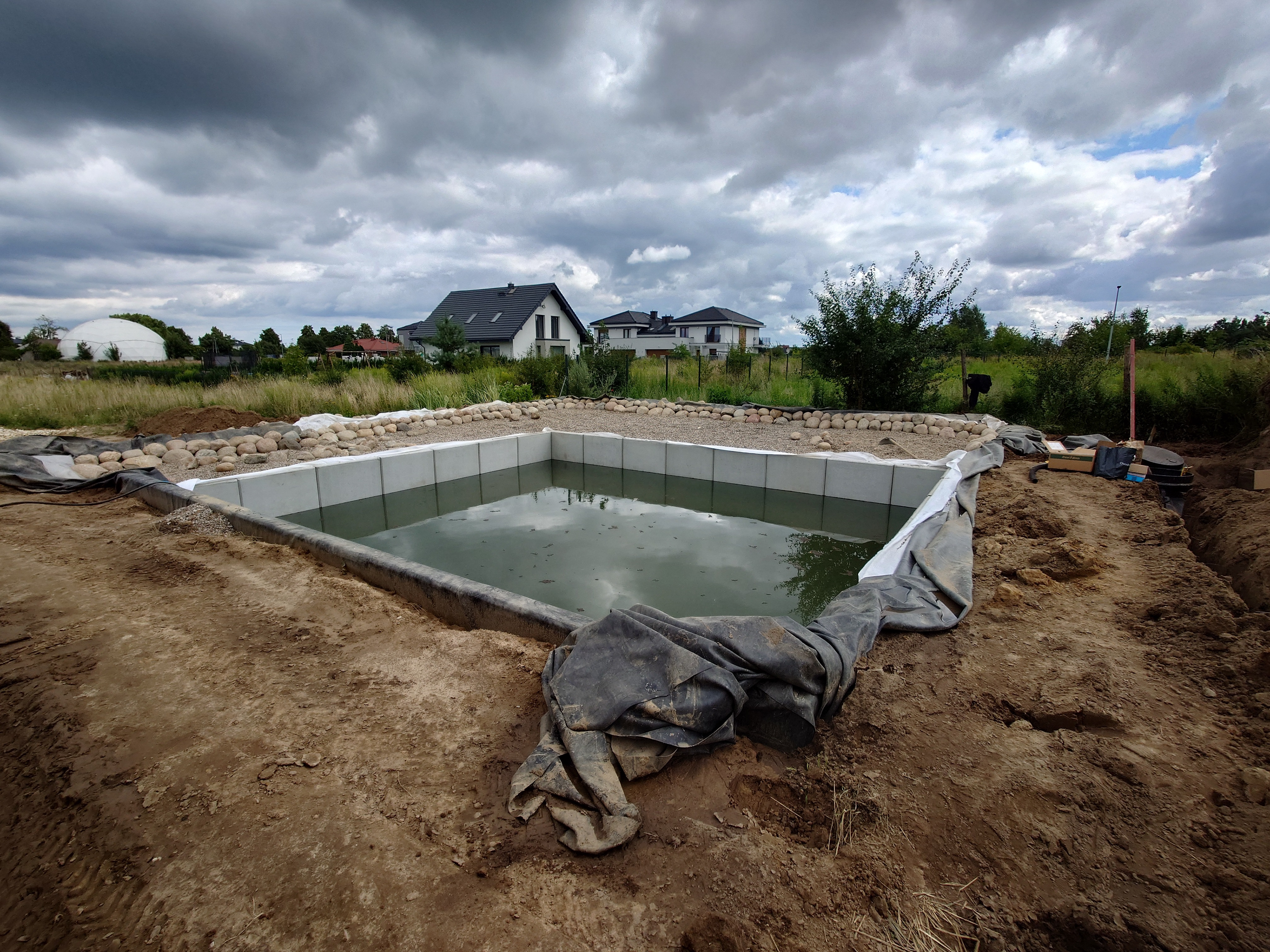 budowa stawu naturalnego