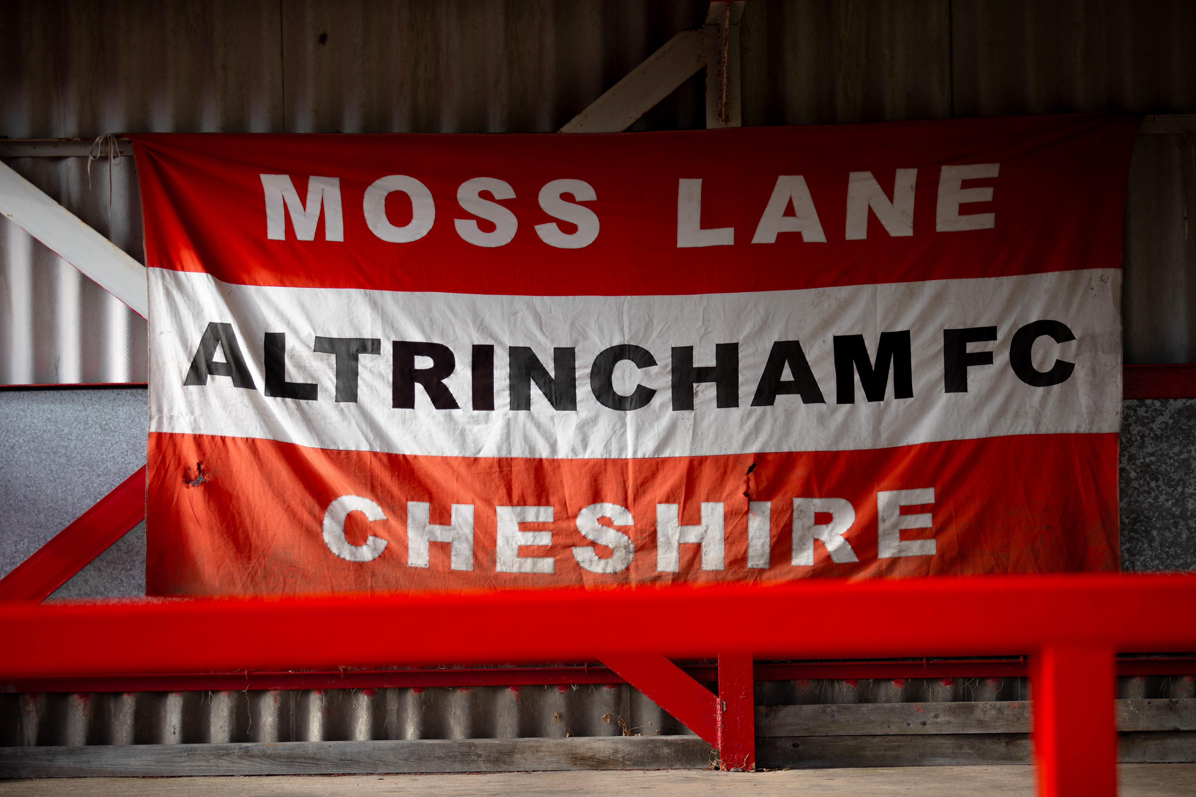 ALTRINCHAM FANS (ALTRINCHAM V HARBOROUGH TOWN FA CUP)