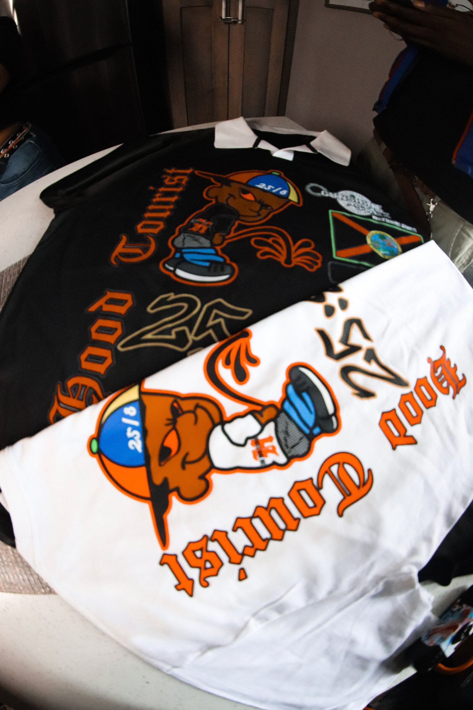 Hood Tourist 25'