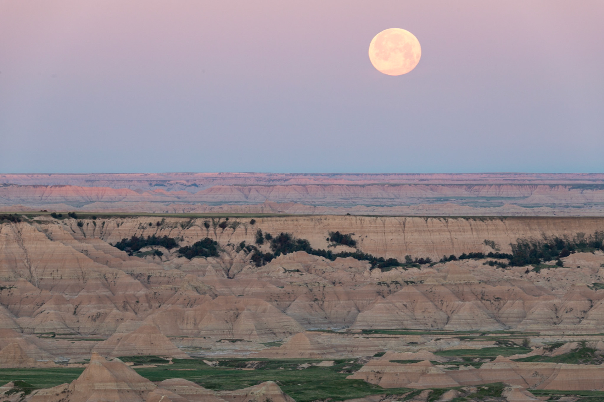 Badlands full moonset
