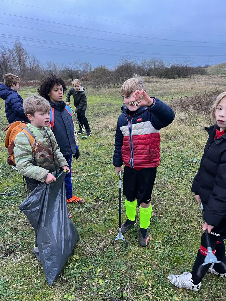 Voetbalteams in touw