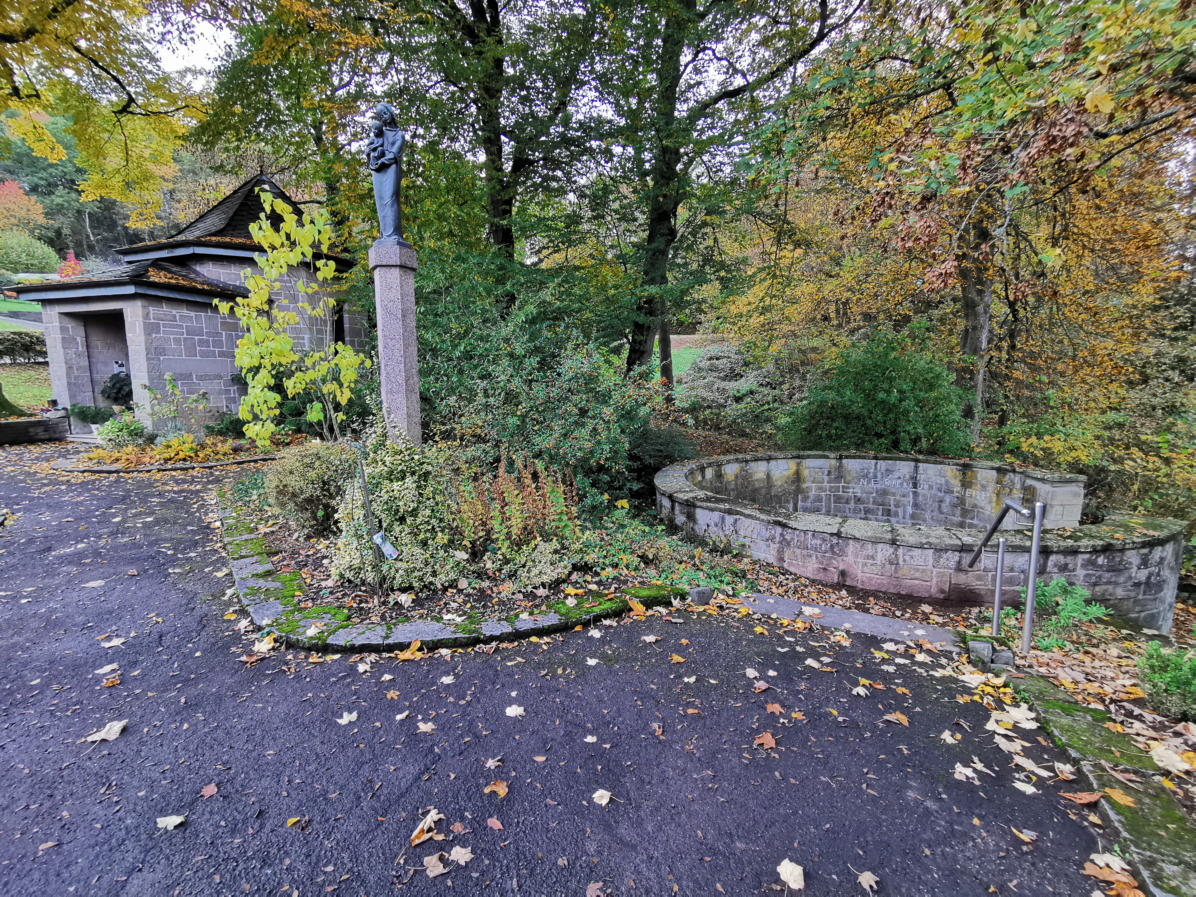Wallfahrtsstätte am marienbrunnen Marpingen