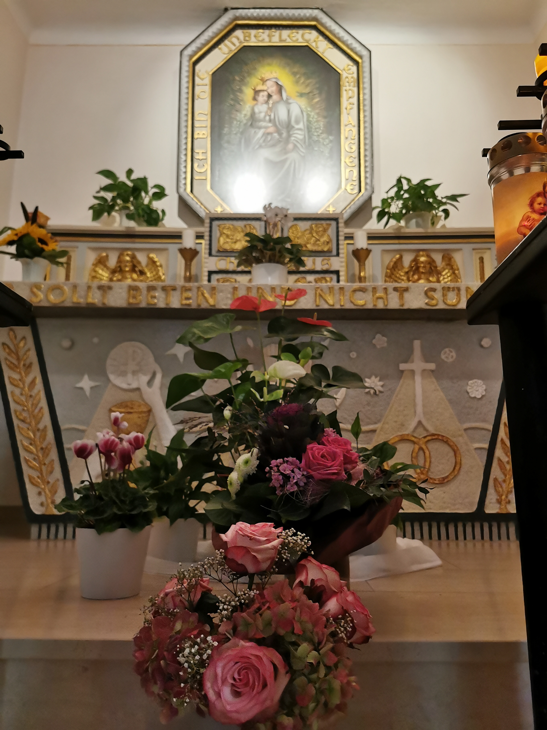 Marien-Wallfahrtsort Marpingen Altarraum der Kapelle