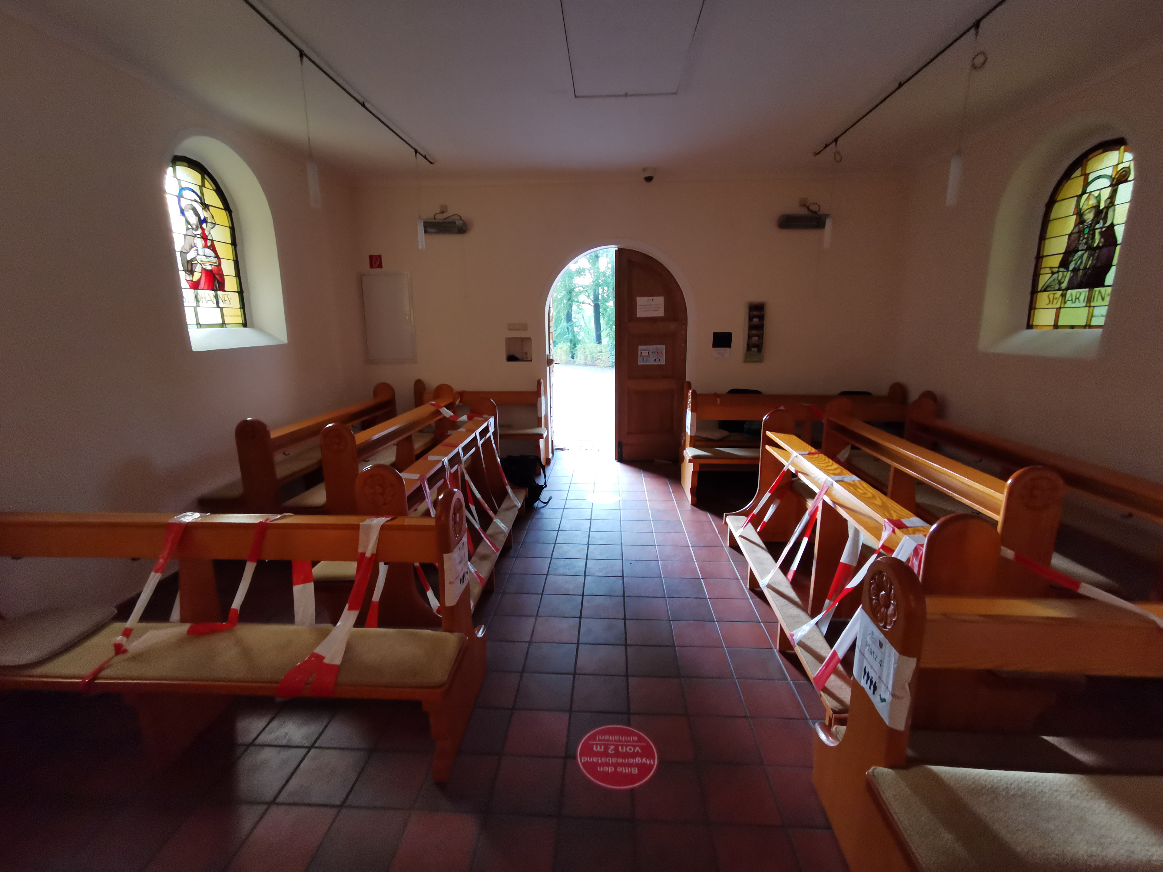 Blick vom Altarraum der Marienkapelle Marpingen Richtung Ausgang