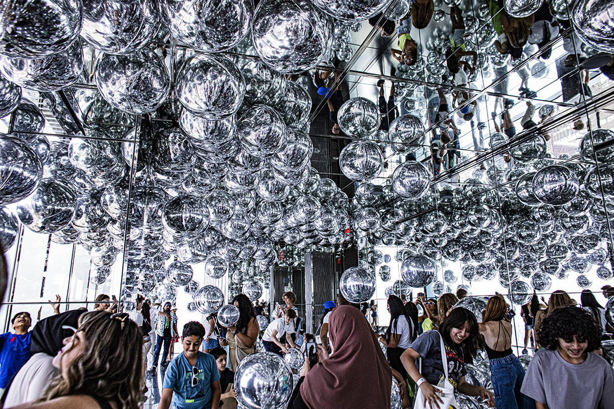 Vanderbilt Building Silver balloons