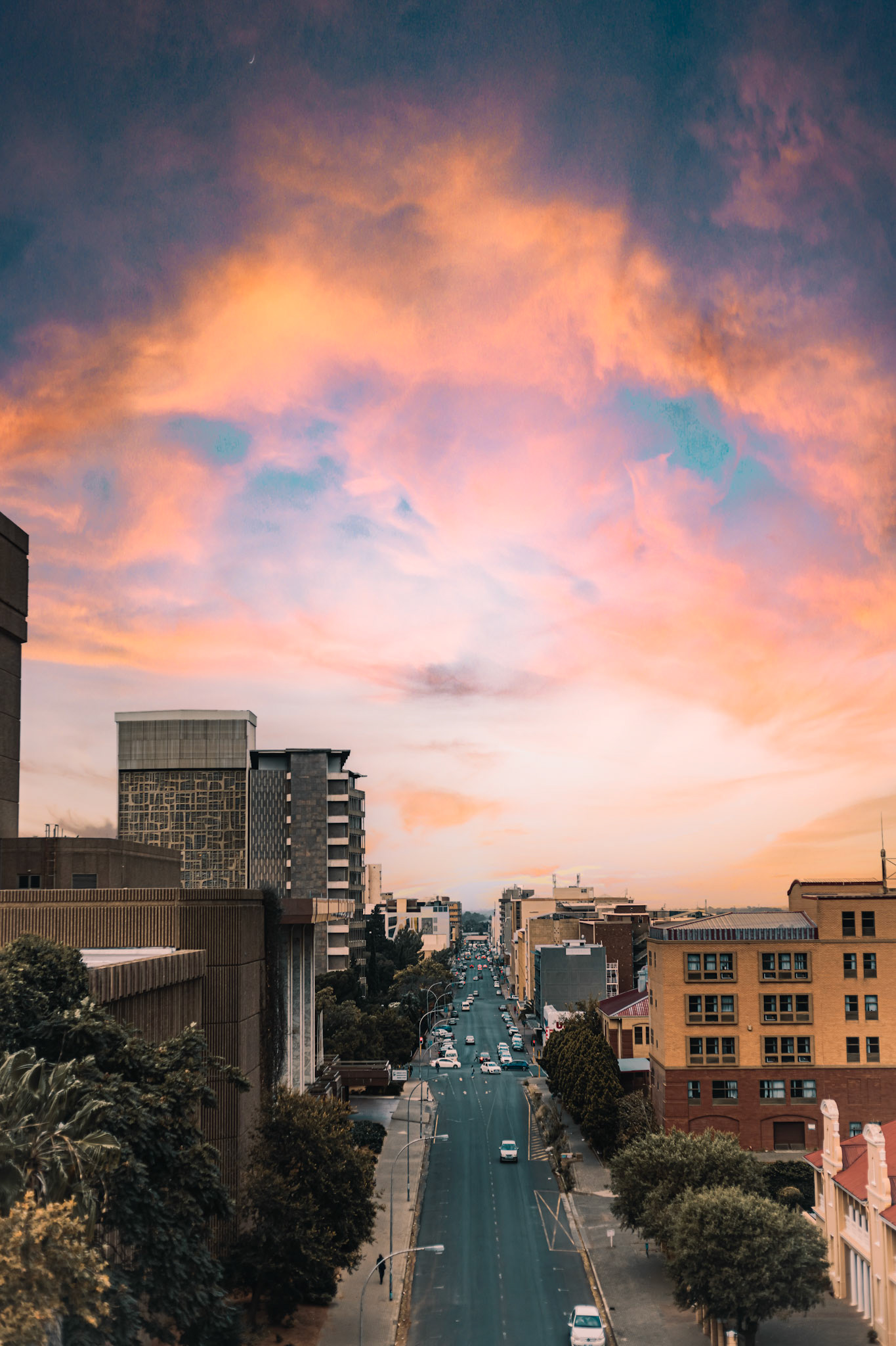 One of Bloemfontein’s busiest streets, taken from the rooftop of the Loch Logan Mall