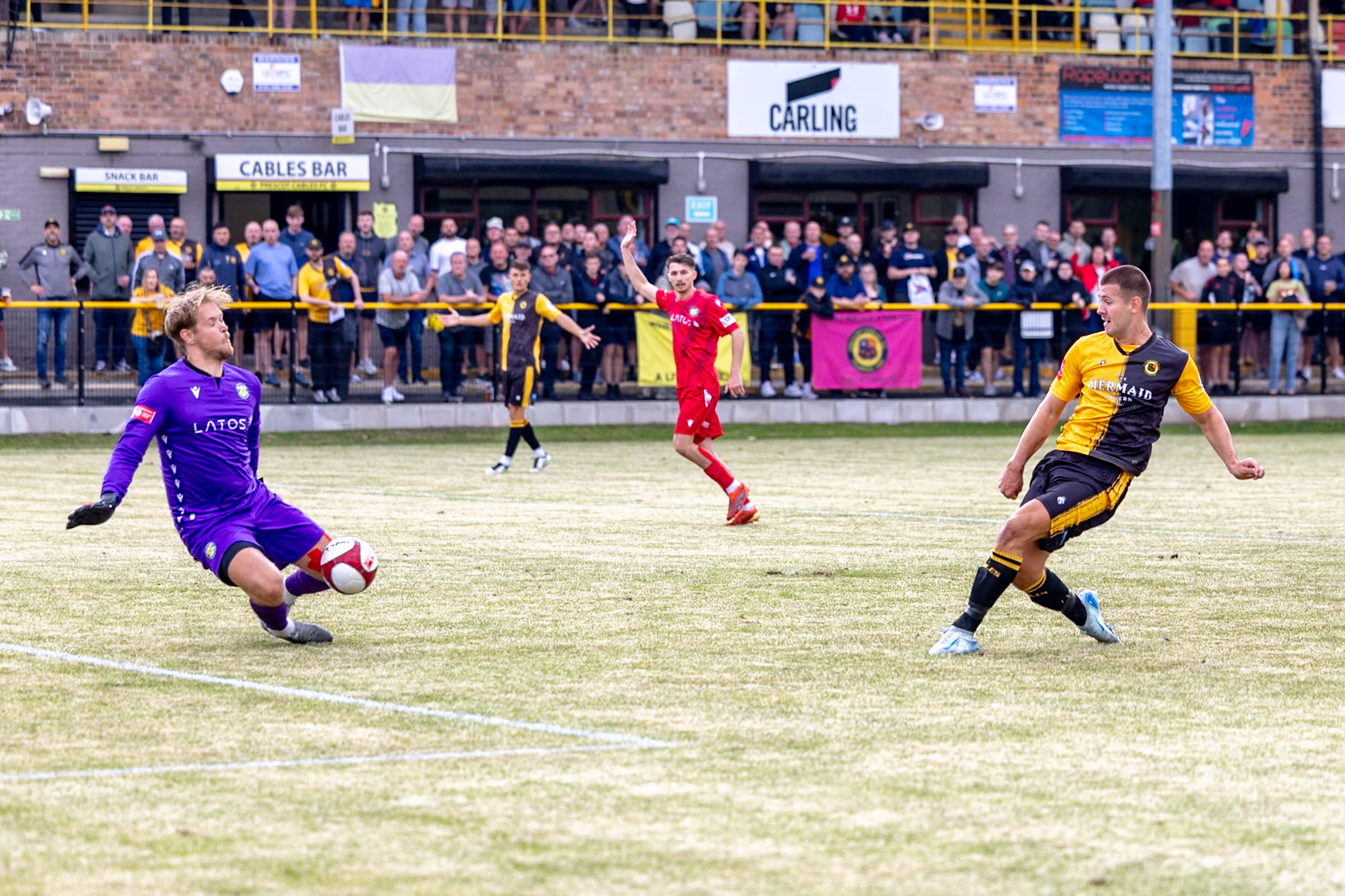 Prescot, ENGLAND - during the NPL Premier Division match between Prescot Cables and Stockton Town at Prescot.Canon Canon EOS R3 640 1/3200 2.8 (Pic by John Middleton)