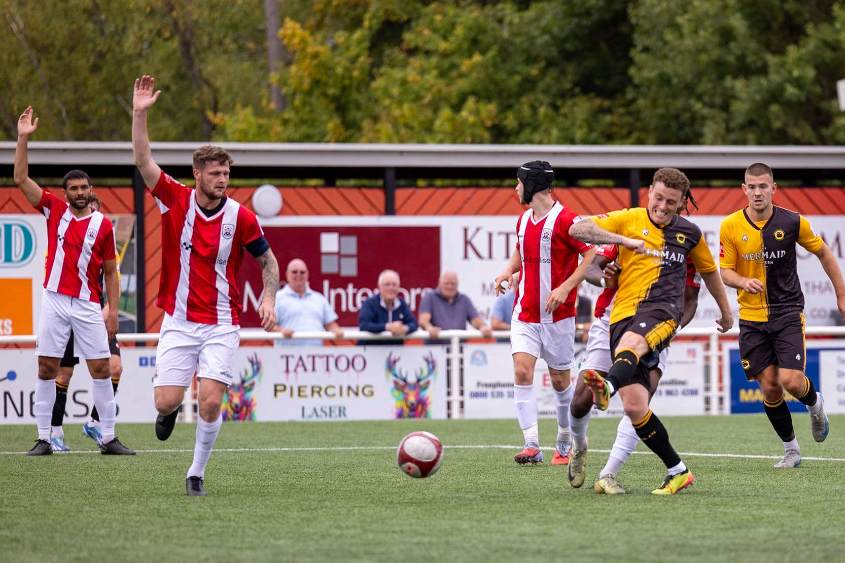 Ilkeston, ENGLAND - during the NPL Premier Division match between Ilkeston Town and Prescot Cables at Ilkeston.Canon Canon EOS R3 640 1/2500 3.2 (Pic by John Middleton)