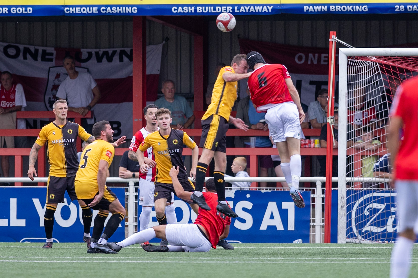 Ilkeston, ENGLAND - during the NPL Premier Division match between Ilkeston Town and Prescot Cables at Ilkeston.Canon Canon EOS R5 800 1/3200 2.8 (Pic by John Middleton)