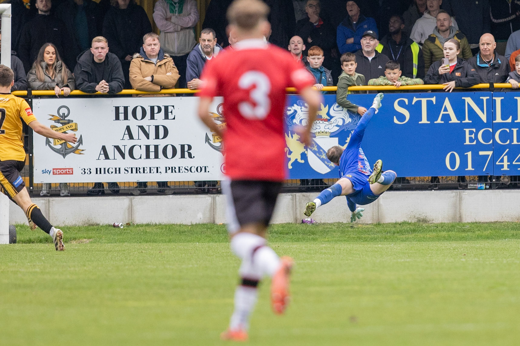 Prescot, ENGLAND -  during the NPL Premier Division match between Prescot Cables and  FC United  at The Auto Safety Centre StadiumCanon Canon EOS R5 1250 1/2000 2.8 (Pic by John Middleton)