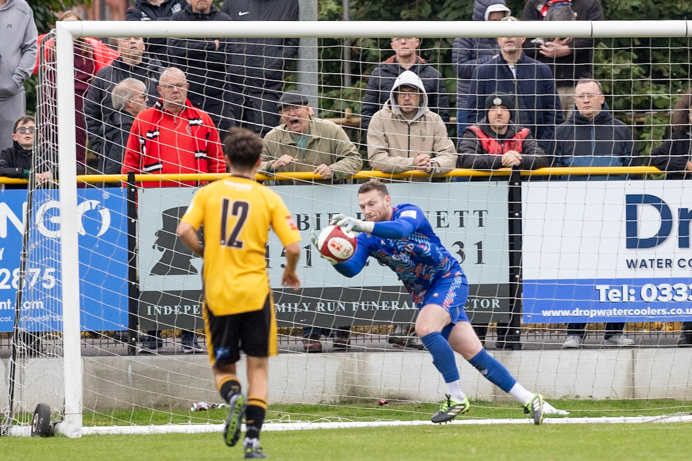 Prescot, ENGLAND -  during the NPL Premier Division match between Prescot Cables and  FC United  at The Auto Safety Centre StadiumCanon Canon EOS R5 1250 1/2000 2.8 (Pic by John Middleton)