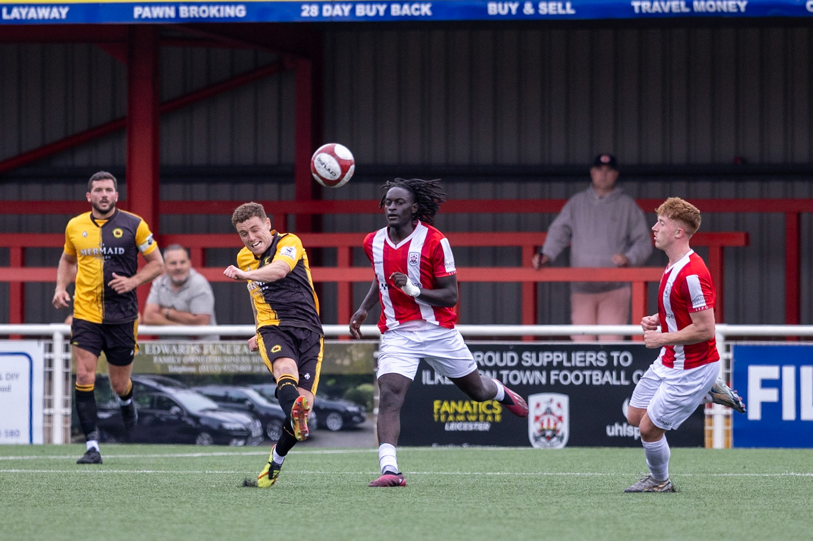 Ilkeston, ENGLAND - during the NPL Premier Division match between Ilkeston Town and Prescot Cables at Ilkeston.Canon Canon EOS R5 800 1/3200 2.8 (Pic by John Middleton)