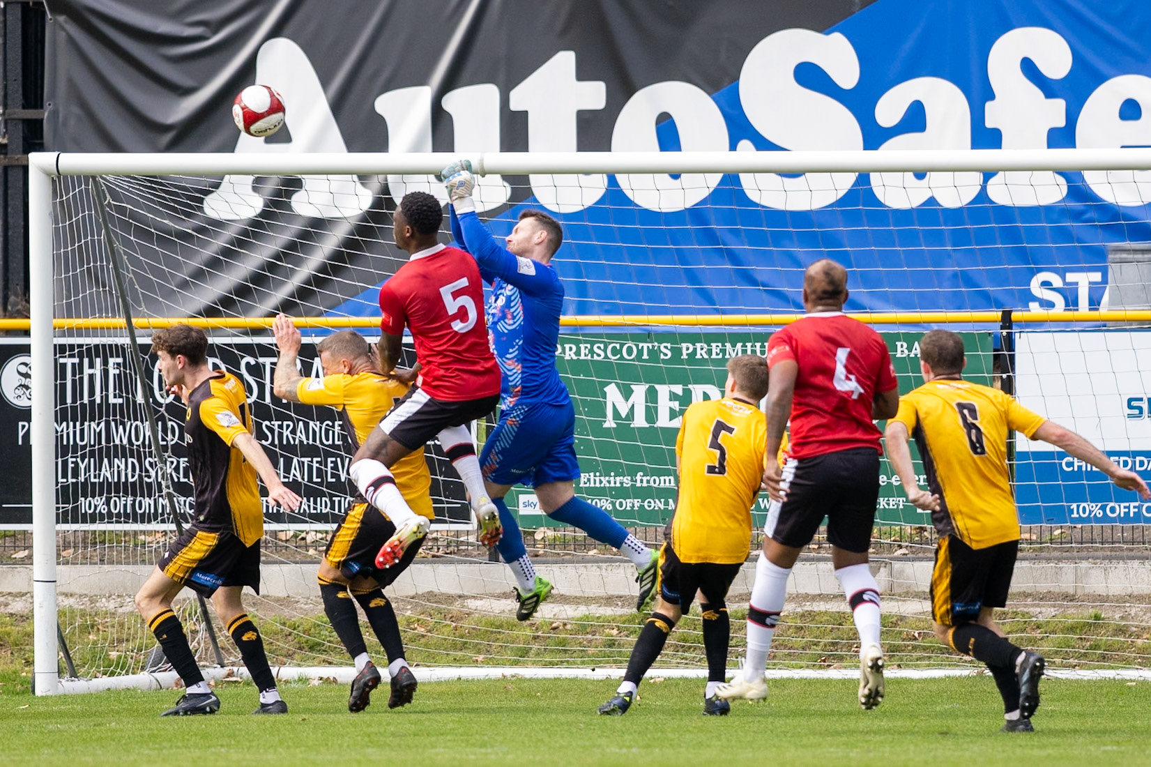 Prescot, ENGLAND -  during the NPL Premier Division match between Prescot Cables and  FC United  at The Auto Safety Centre StadiumCanon Canon EOS R5 640 1/3200 2.8 (Pic by John Middleton)