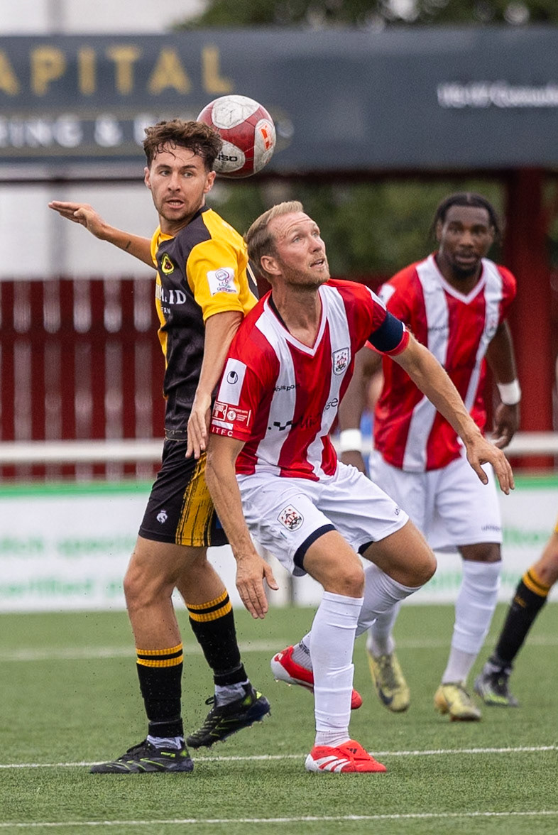 Ilkeston, ENGLAND - during the NPL Premier Division match between Ilkeston Town and Prescot Cables at Ilkeston.Canon Canon EOS R6m2 1000 1/5000 2.8 (Pic by John Middleton)