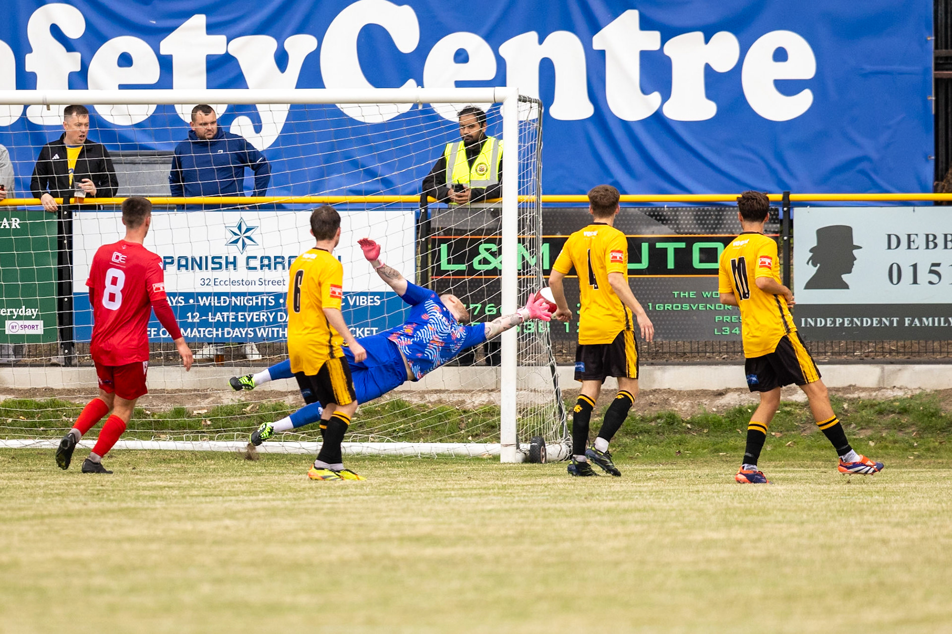 Prescot, ENGLAND - during the NPL Premier Division match between Prescot Cables and Stockton Town at Prescot.Canon Canon EOS R5 800 1/2000 2.8 (Pic by John Middleton)