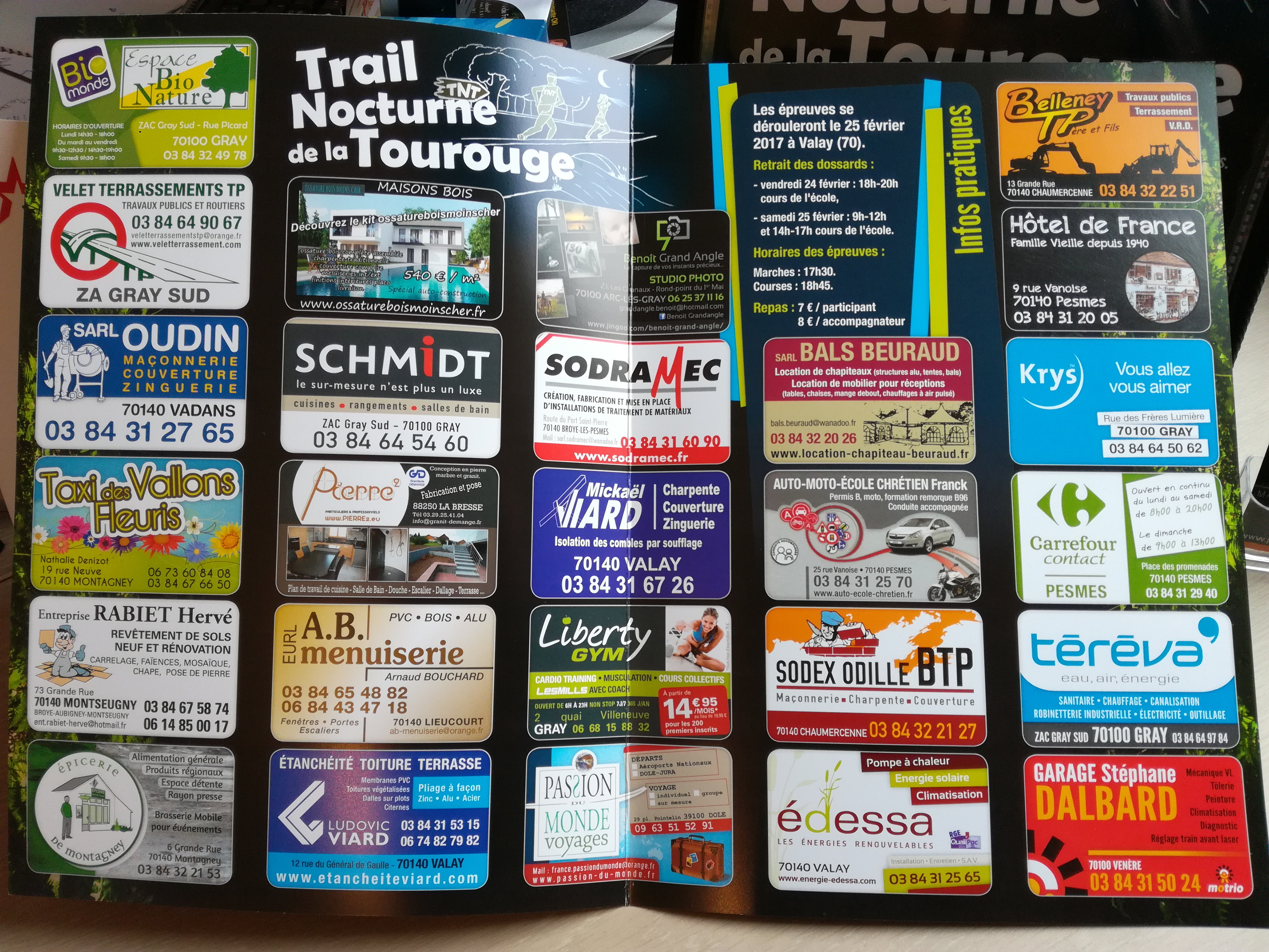 Encarts publicitaires.