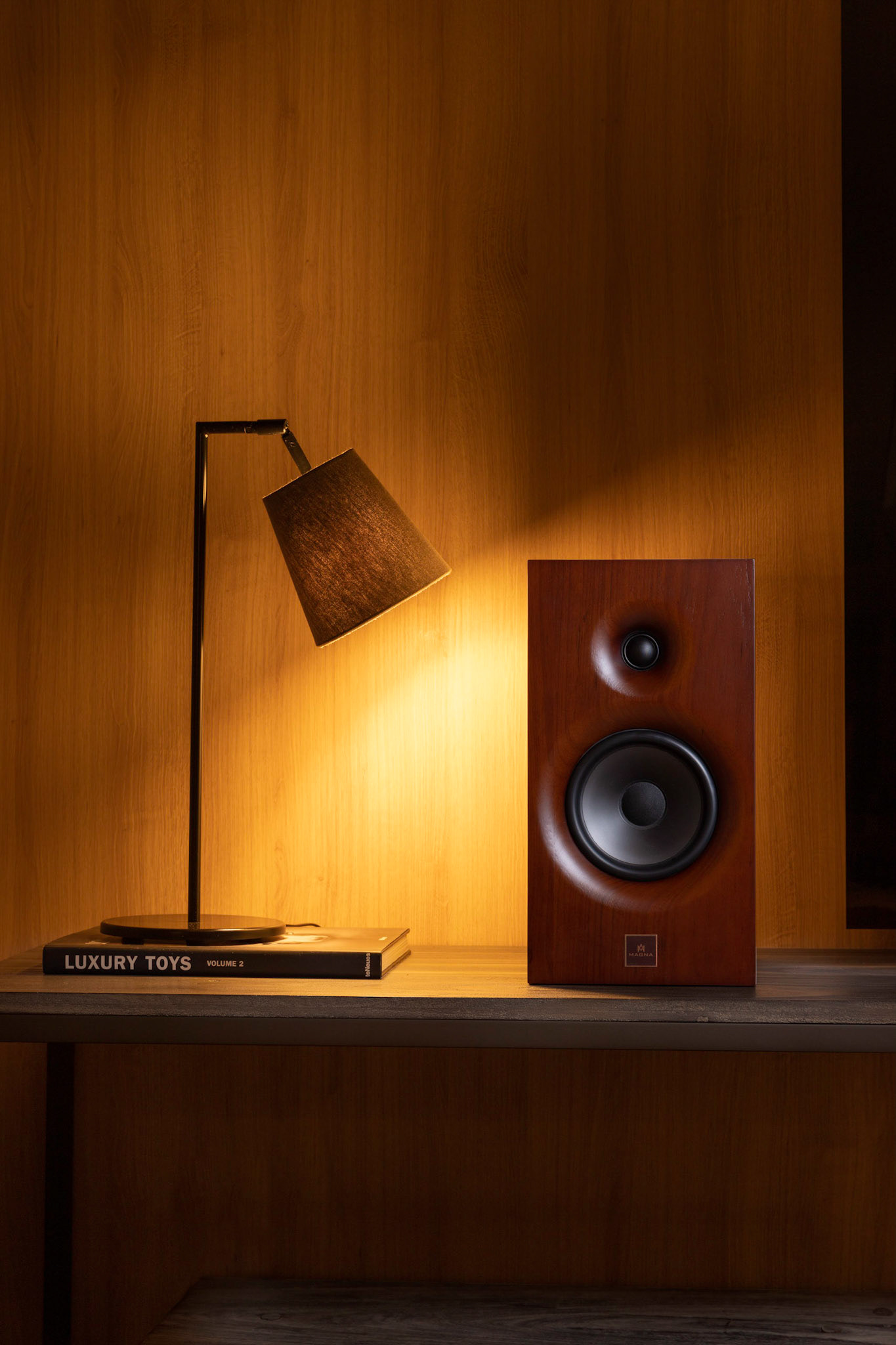 Magna Audio - Bookshelf