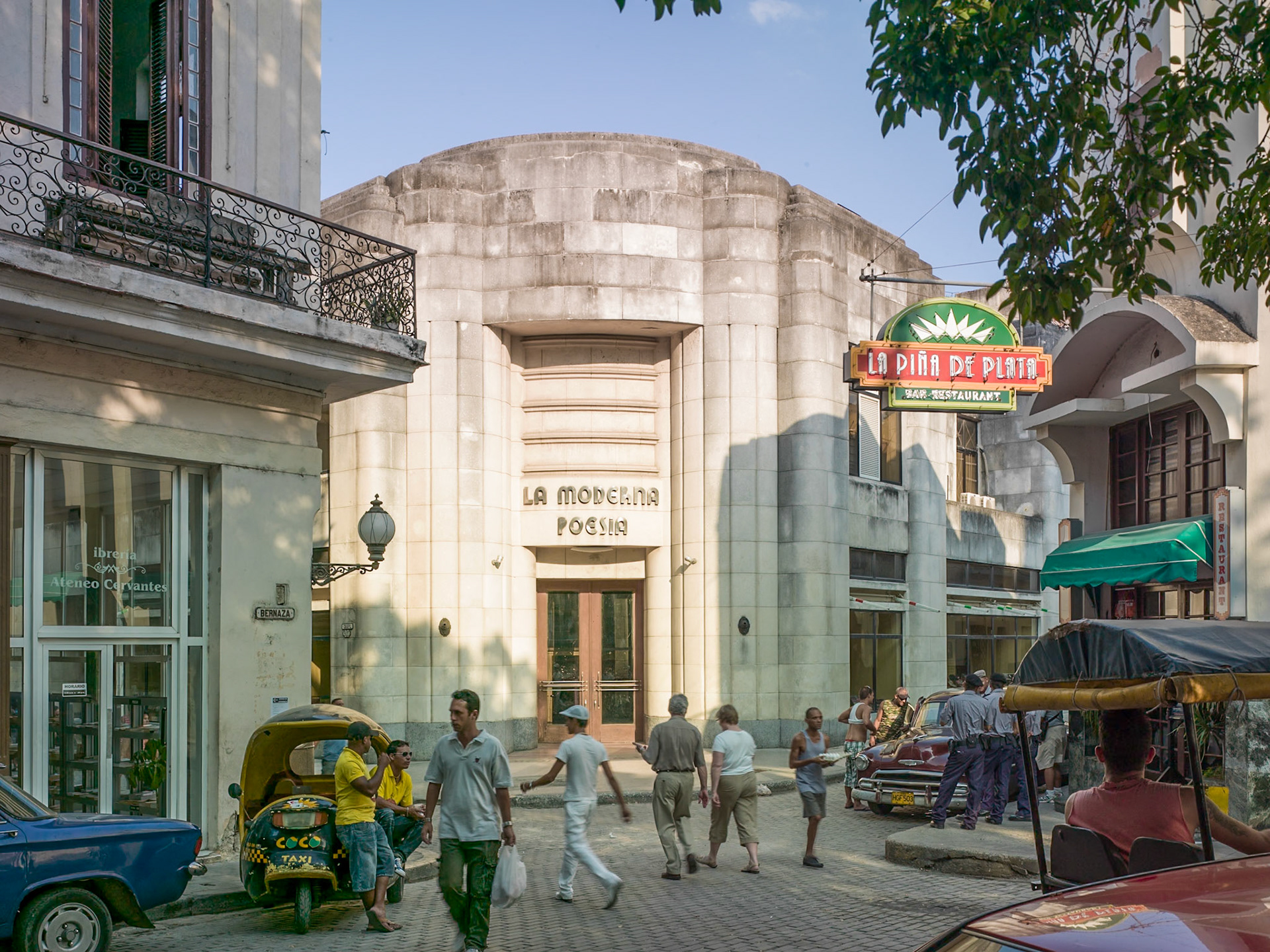 2011  Ricardo Mira, Obispo, Havana Vieja (1941)