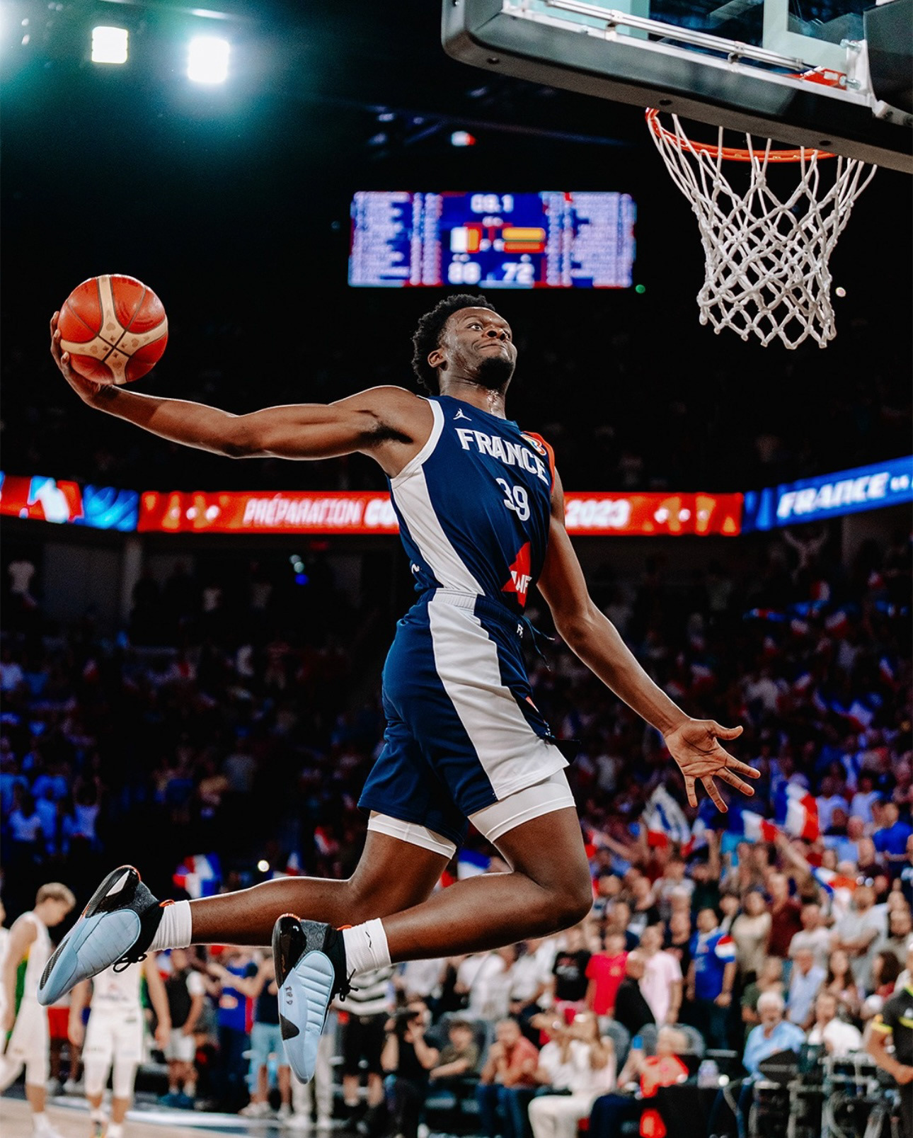 Yoan MAKOUNDOU ( Ex joueur de l'AS Monaco Basket )