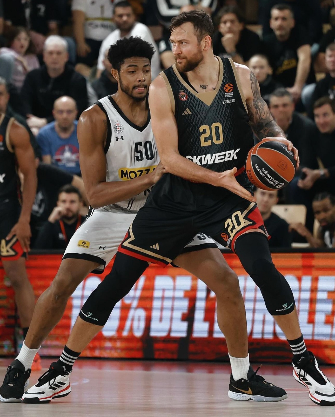 Donatas MOTIEJUNAS ( Ex joueur NBA des HOUSTON ROCKETS et actuel International Lituanien )