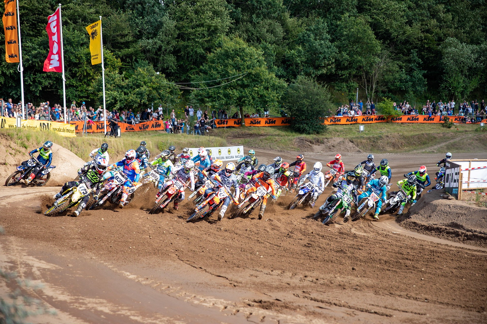 Start ADAC MX Masters am 21.07.19 auf dem Motorsportanlage in Tensfeld