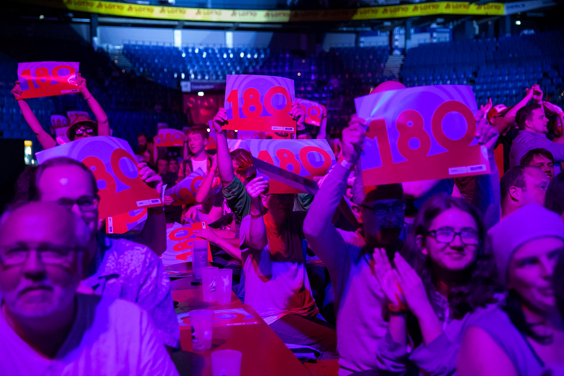 180 bei der Ostsee-Darts-Gala