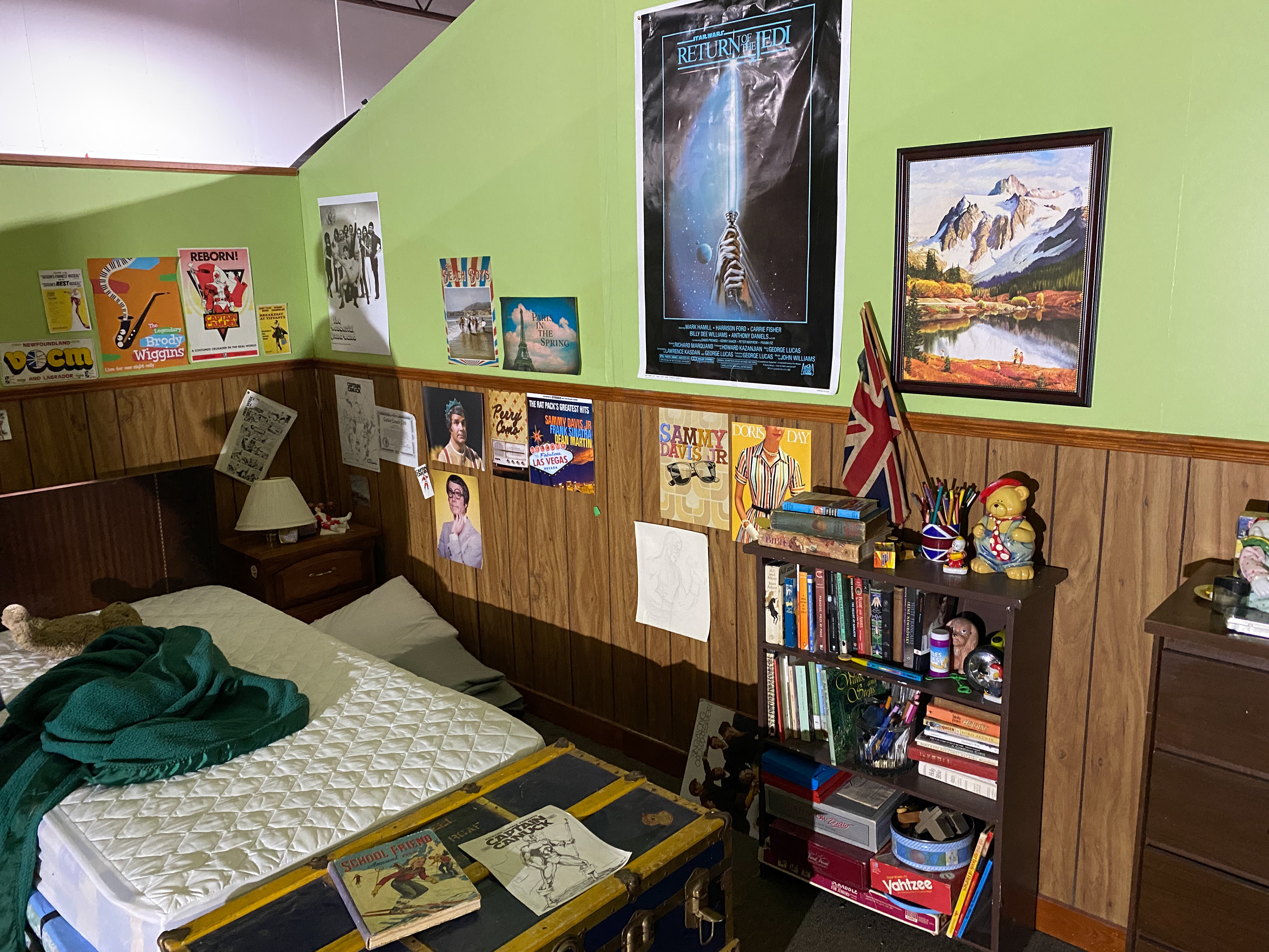 Mark's Room - Son of a Critch