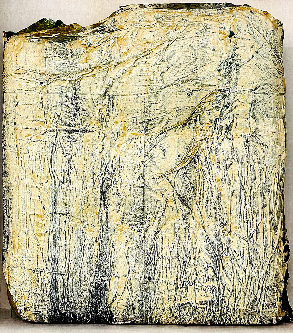 Artur Stoll, "Pergamin Kissen", Kissen + Pergamin + Leim, 70 x 62 x 15 cm, 1972