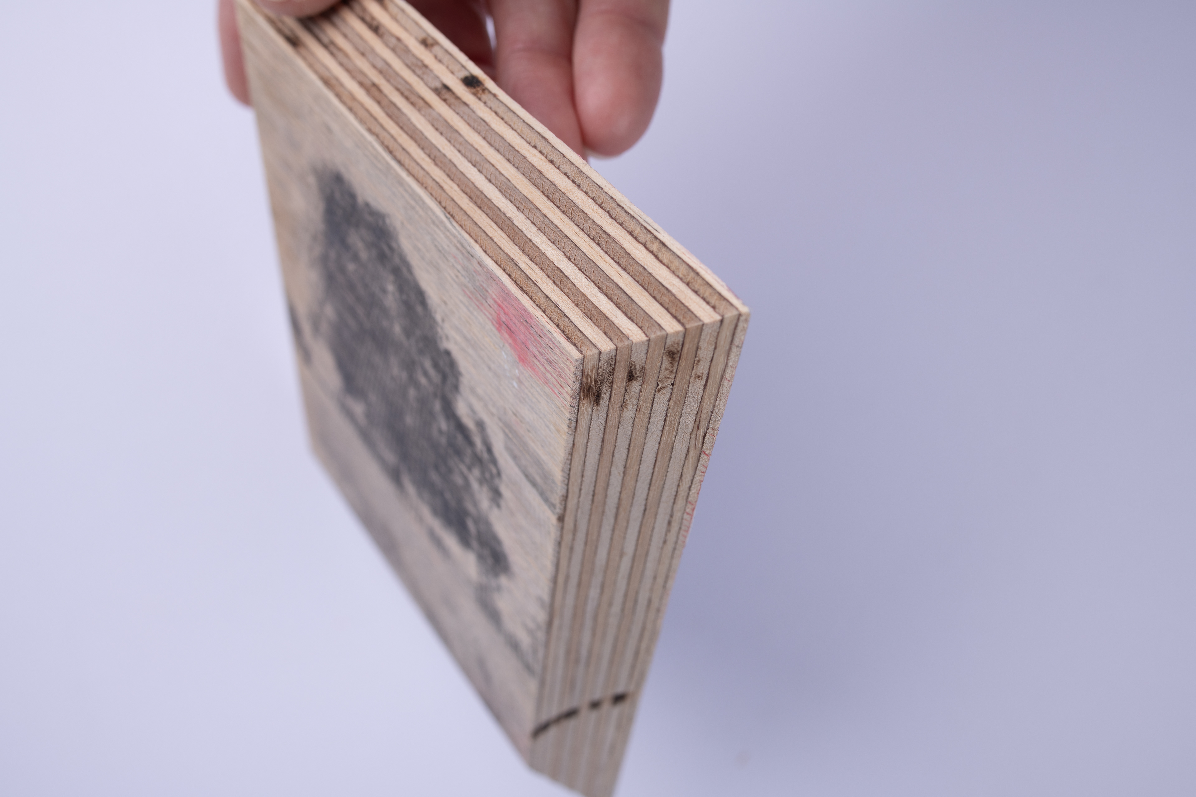 Side of chamfered Cut