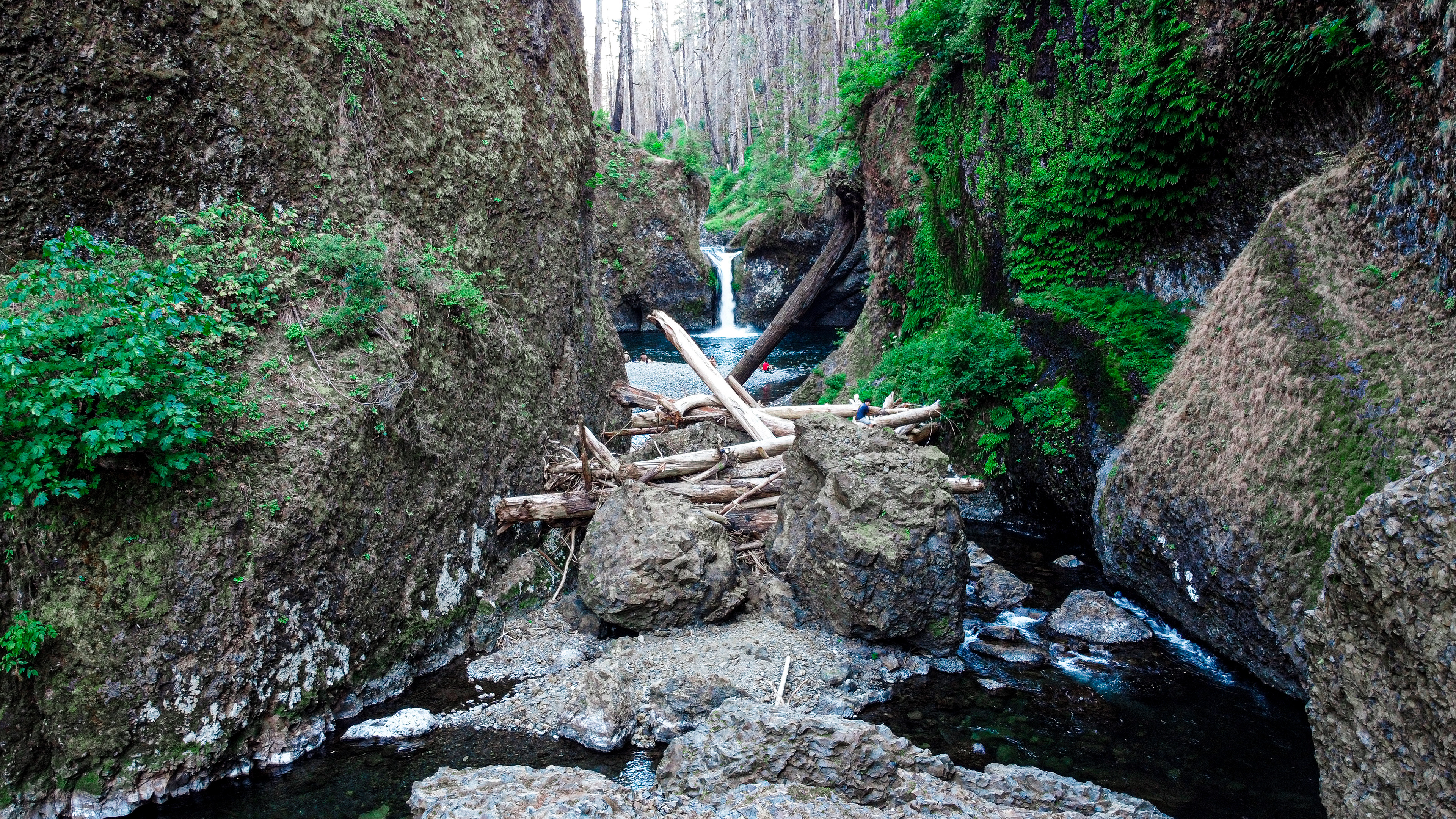 Punch Bowl Falls, Oregon