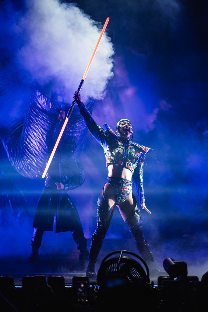 KATY PERRY, THE LIFETIMES TOUR, MONTREAL, CENTRE BELL