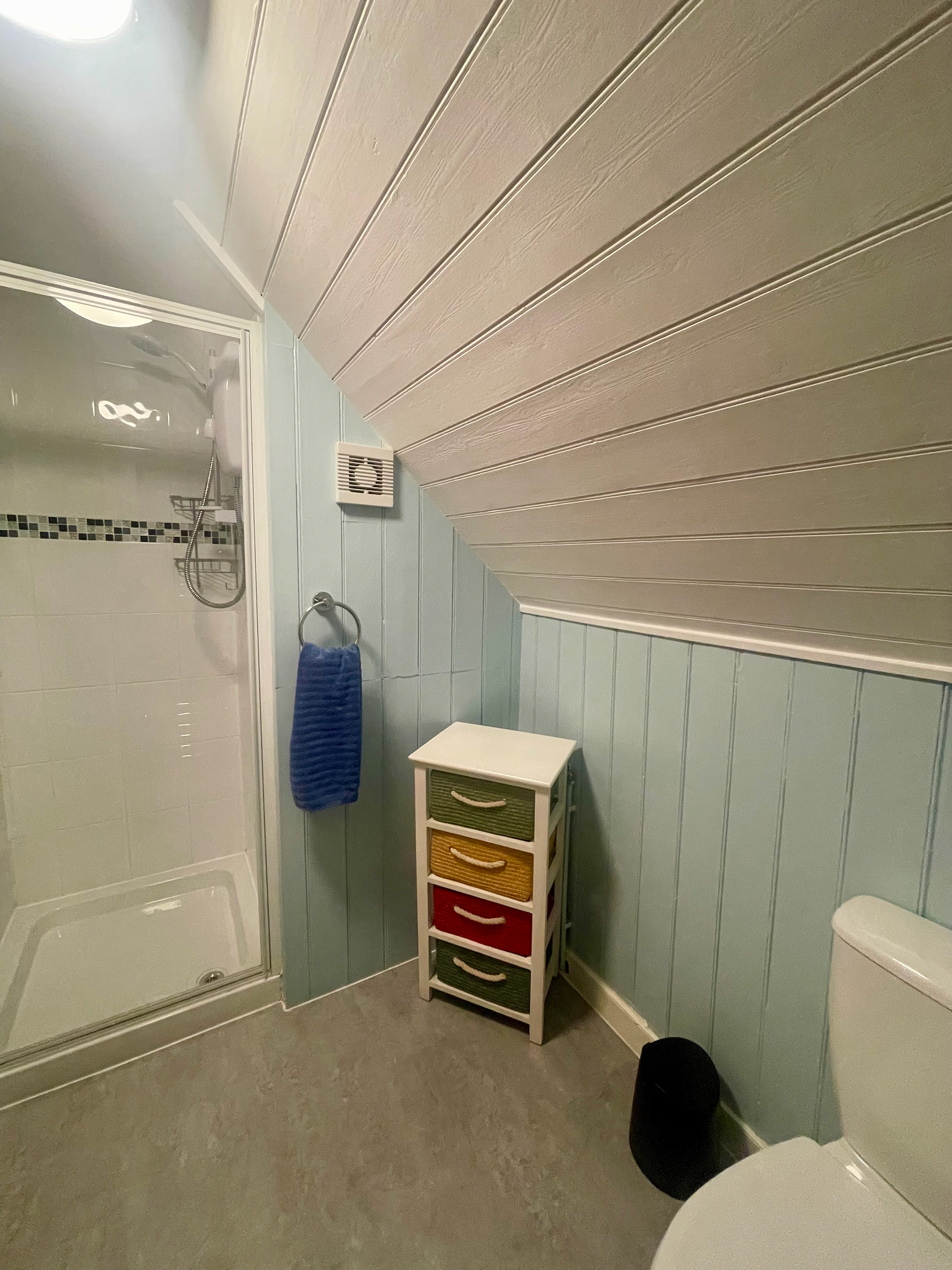 Top floor shower room