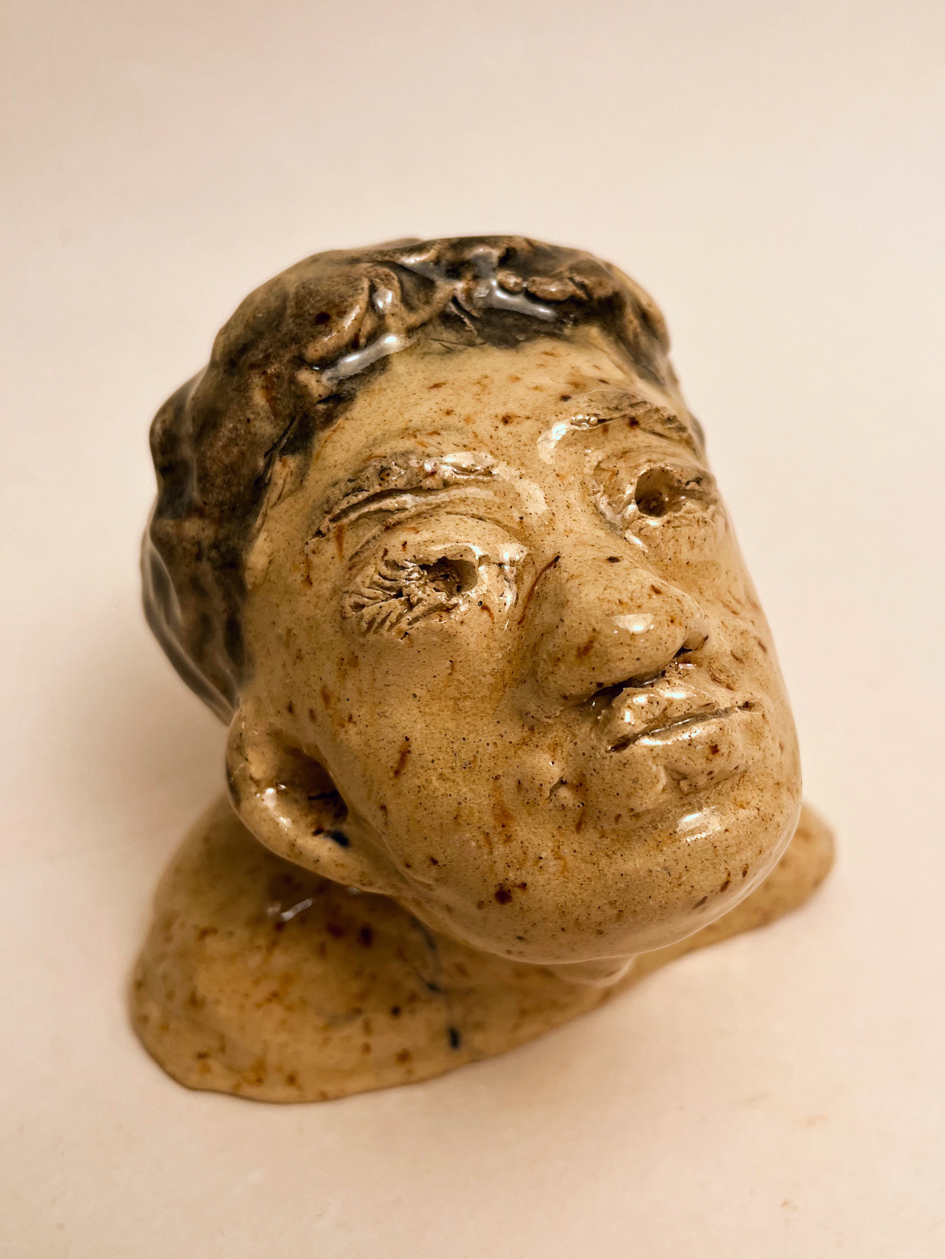 "Mini bust", glazed earthenware, 2022.