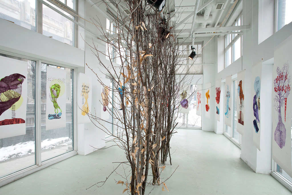 Vue de l'exposition AU DELÀ DE L'ORÉE Galerie d'ENGRAMME, Québec, 2011