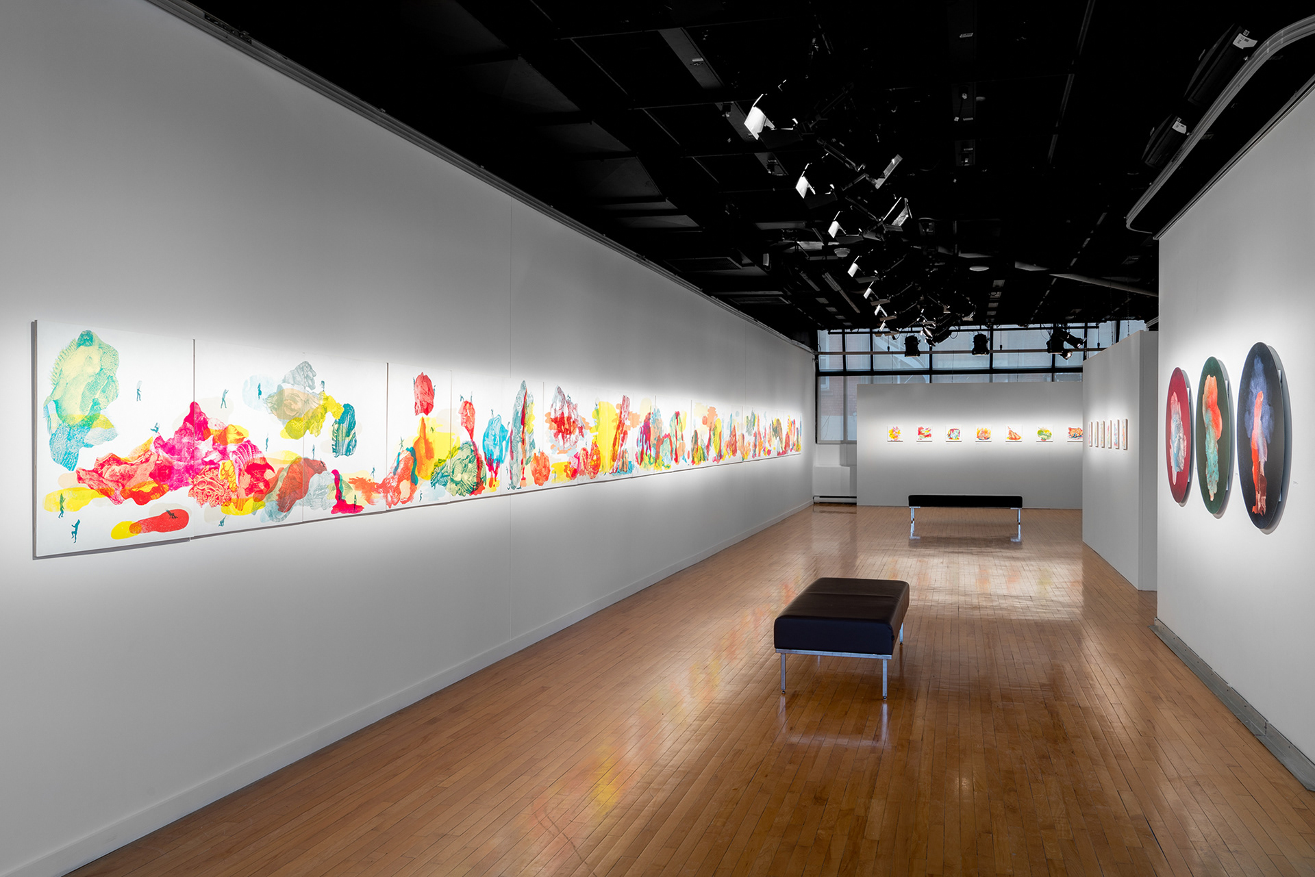Vue de l'exposition présentée à la Galerie Botrel de la Maison de la Culture Notre-Dame-de-Grâce, Montréal en février 2022