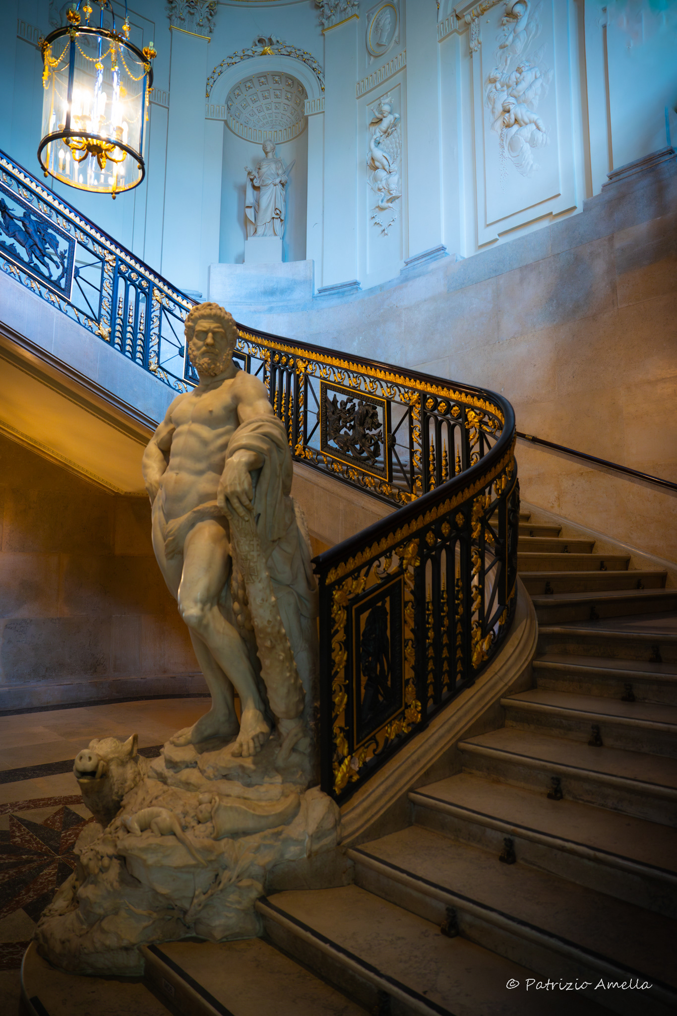 To read is to elevate | Bibliothèque Royale de Belgique - Bruxelles