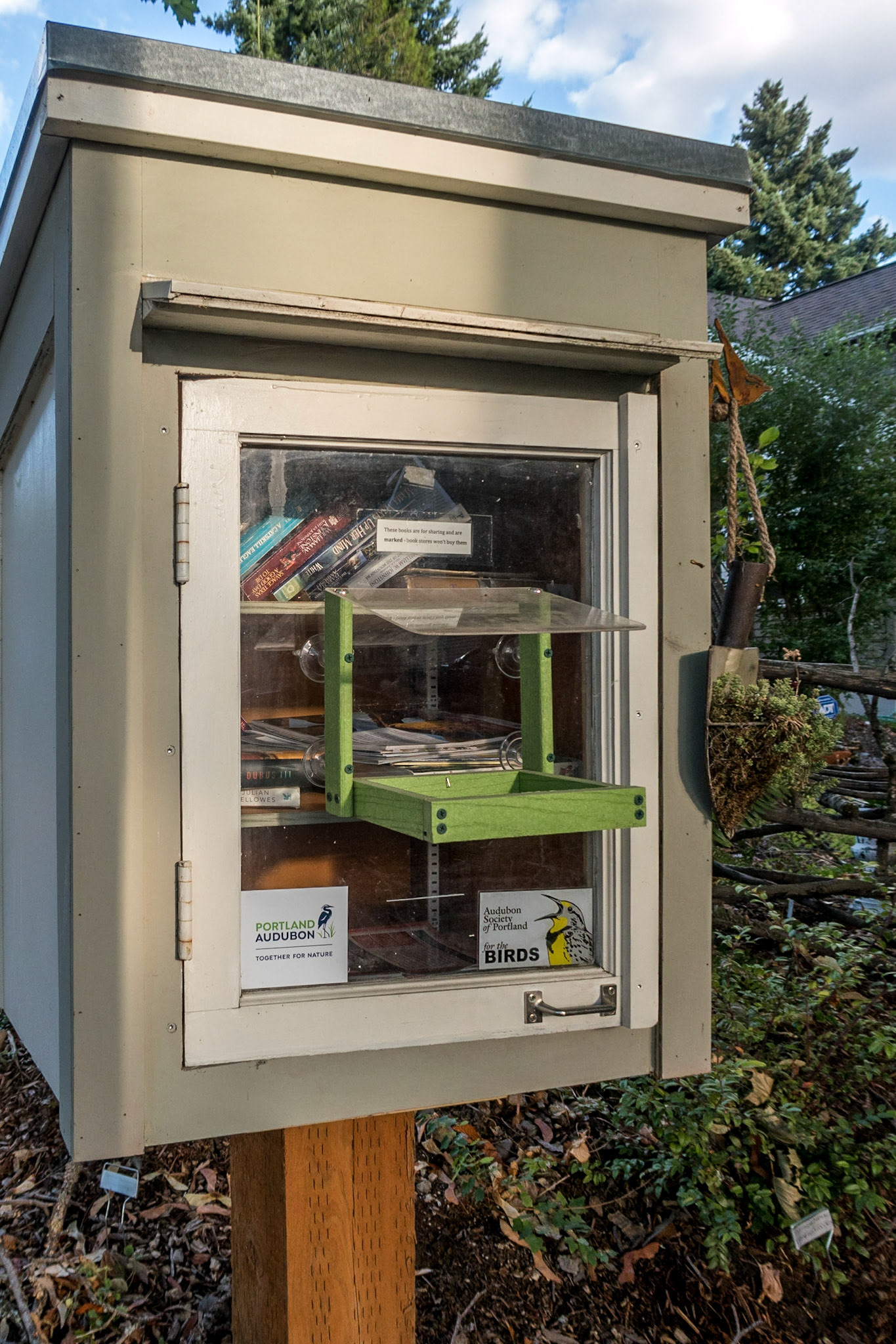 Library / Bird Feeder