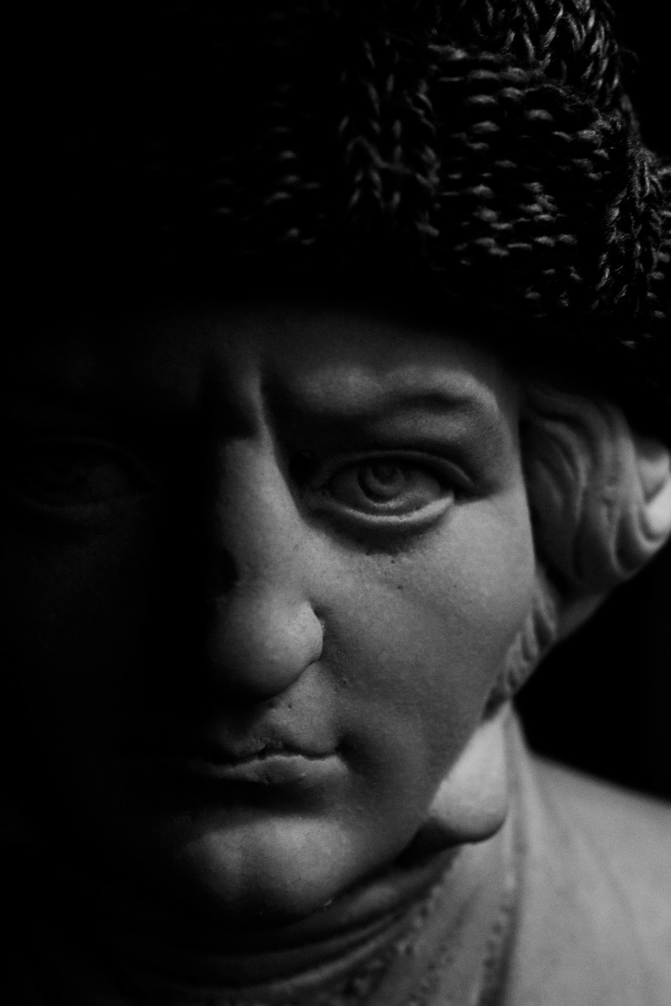 Bust in bunnet, home 2021