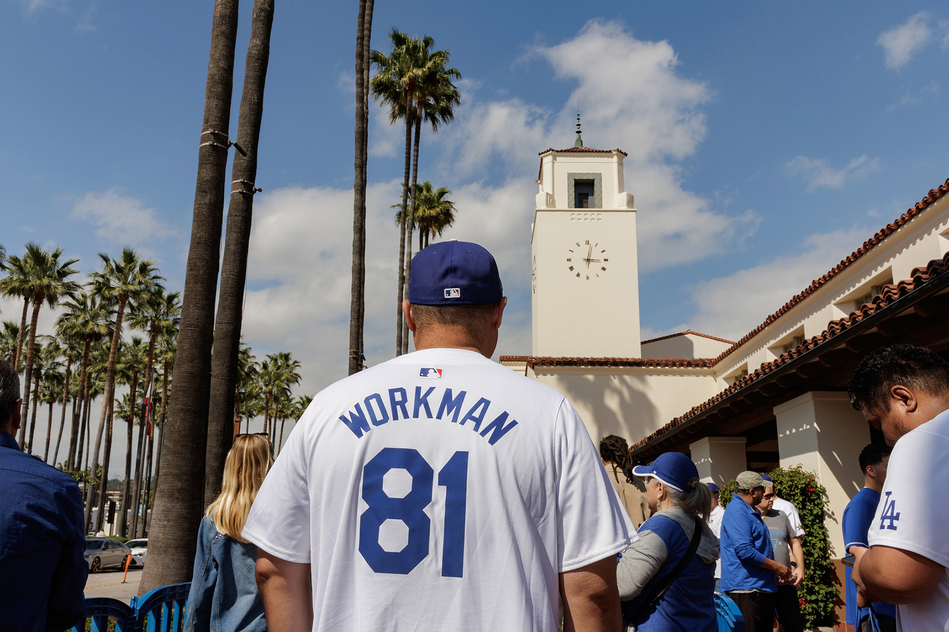 LA Dodger Express Bus Patrons, Union Station 2025