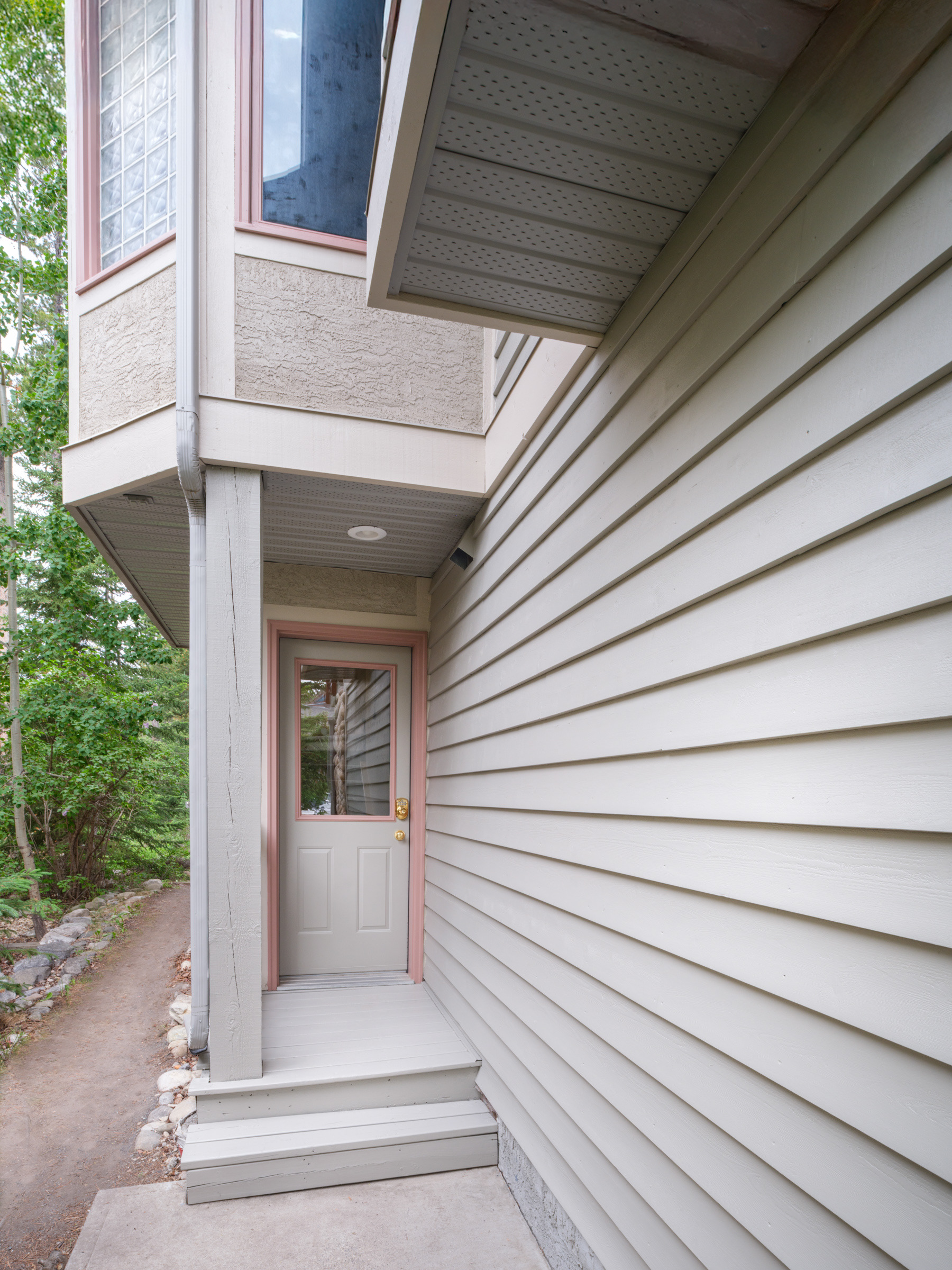 Residential exterior painting for homes in the Bow Valley