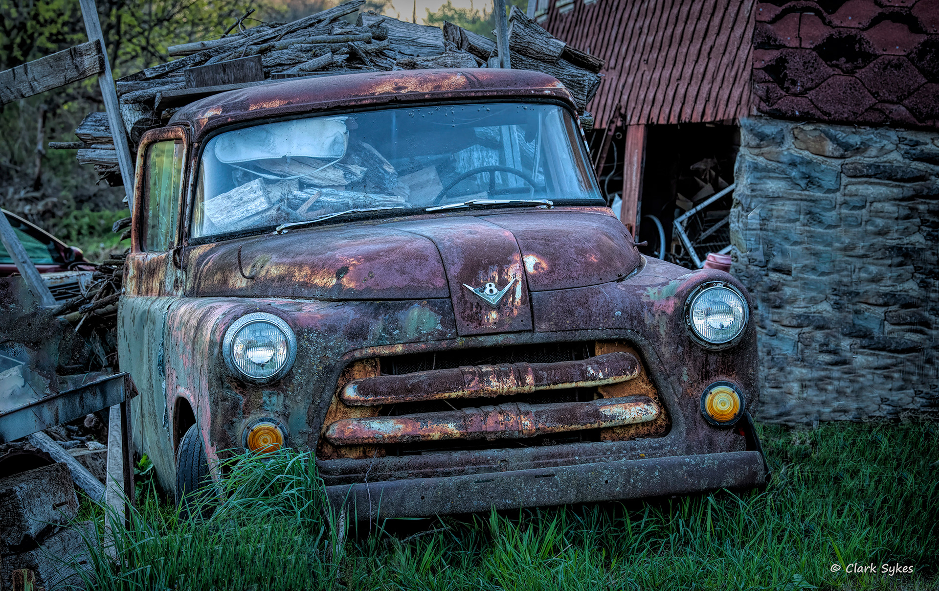 Derelict truck, rural West Virginia (Image WV-5)