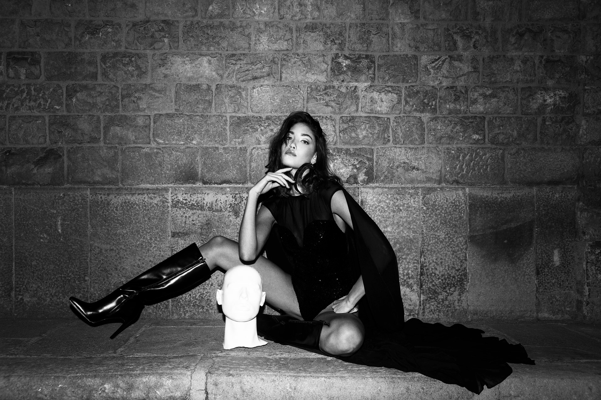 Body-Fernando Alberto Atelier Boots- GUESS Earings- Fernando Rodríguez