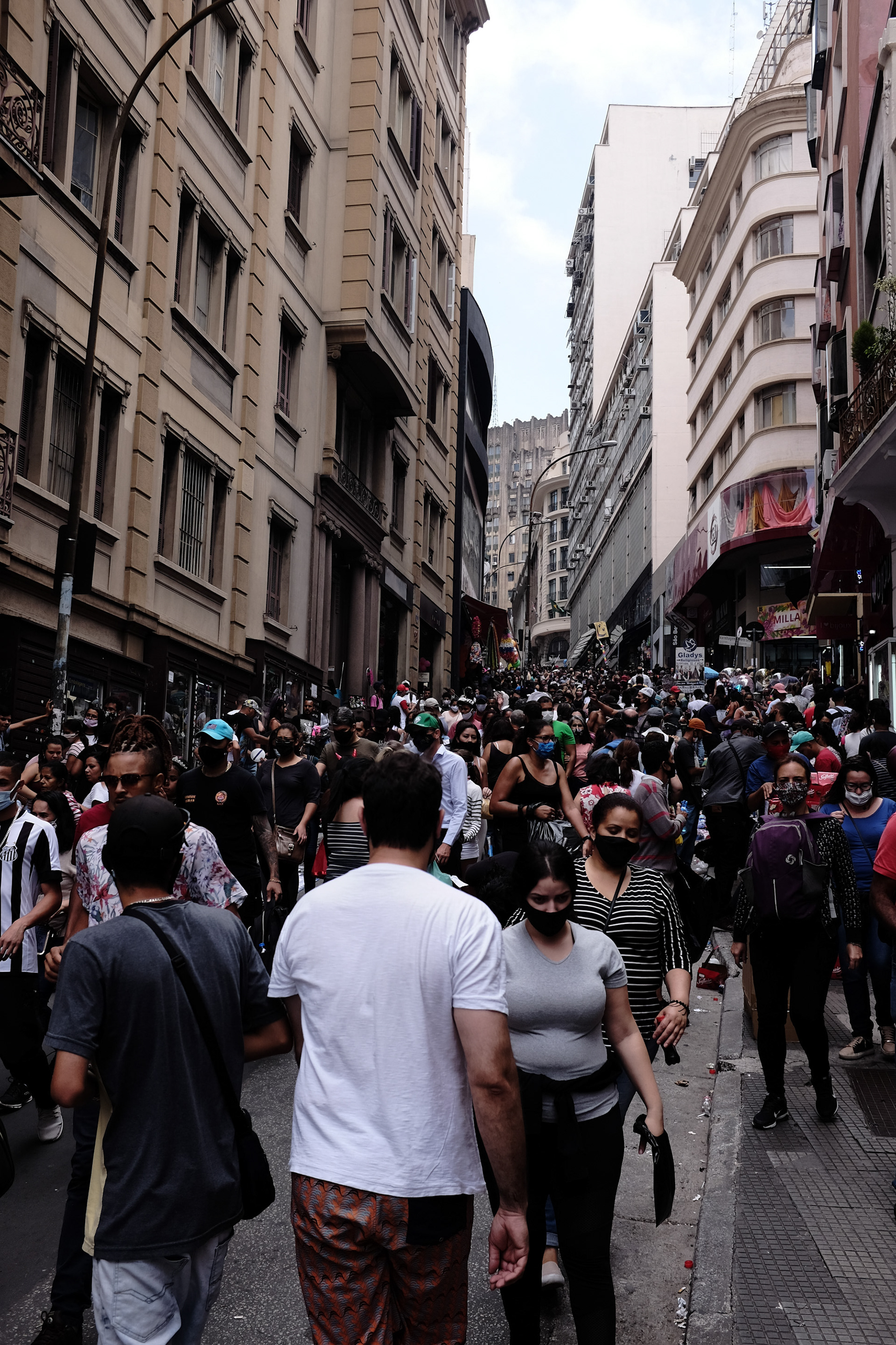 October 2020, ruas lotadas durante a pandemia do COVID-19 no centro de São Paulo