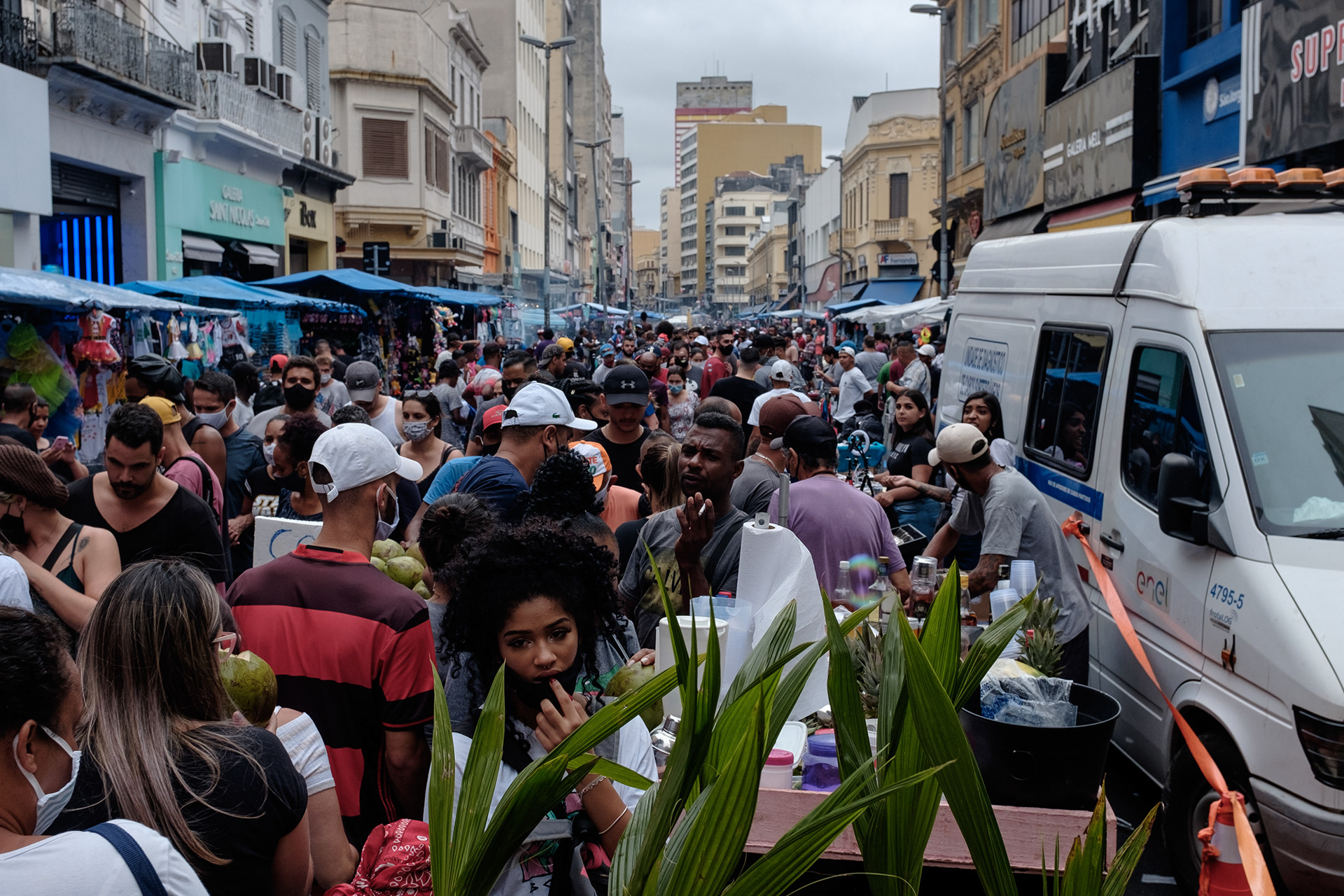 October 2020, ruas lotadas durante a pandemia do COVID-19 no centro de São Paulo