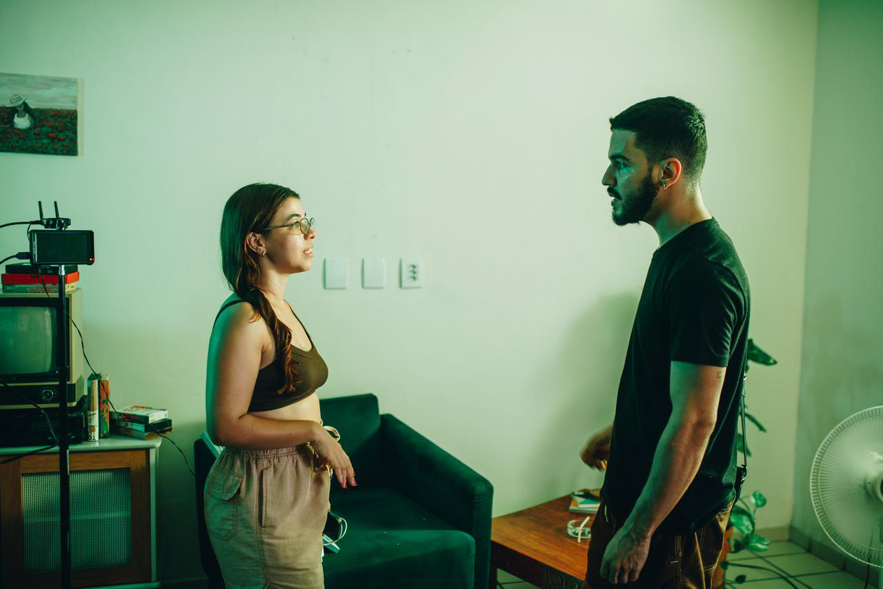 SET DO VIDEOCLIPE DE "AMOR BARATO - RAVIA"