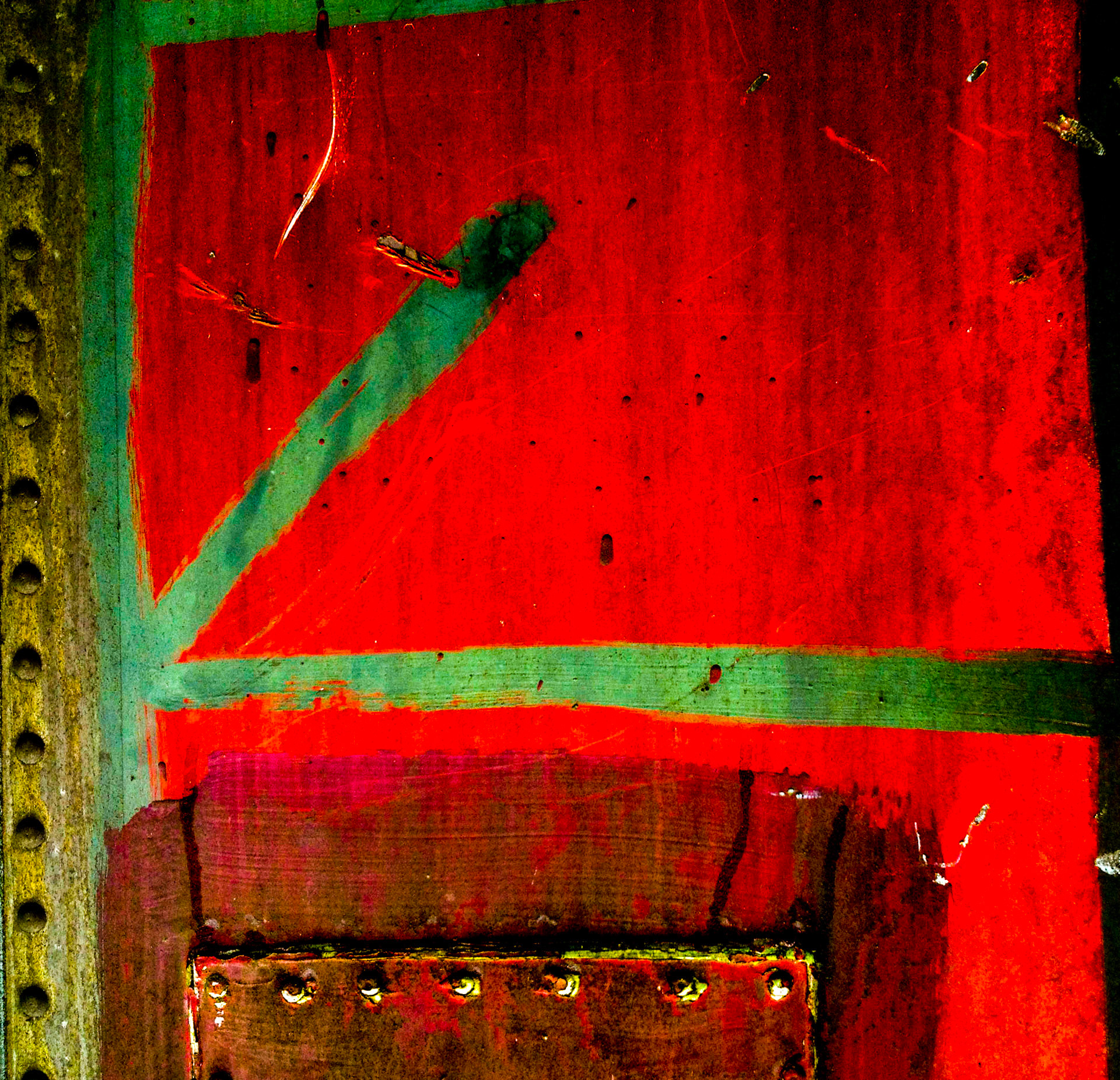 Rivets, Red & Green Arrow
