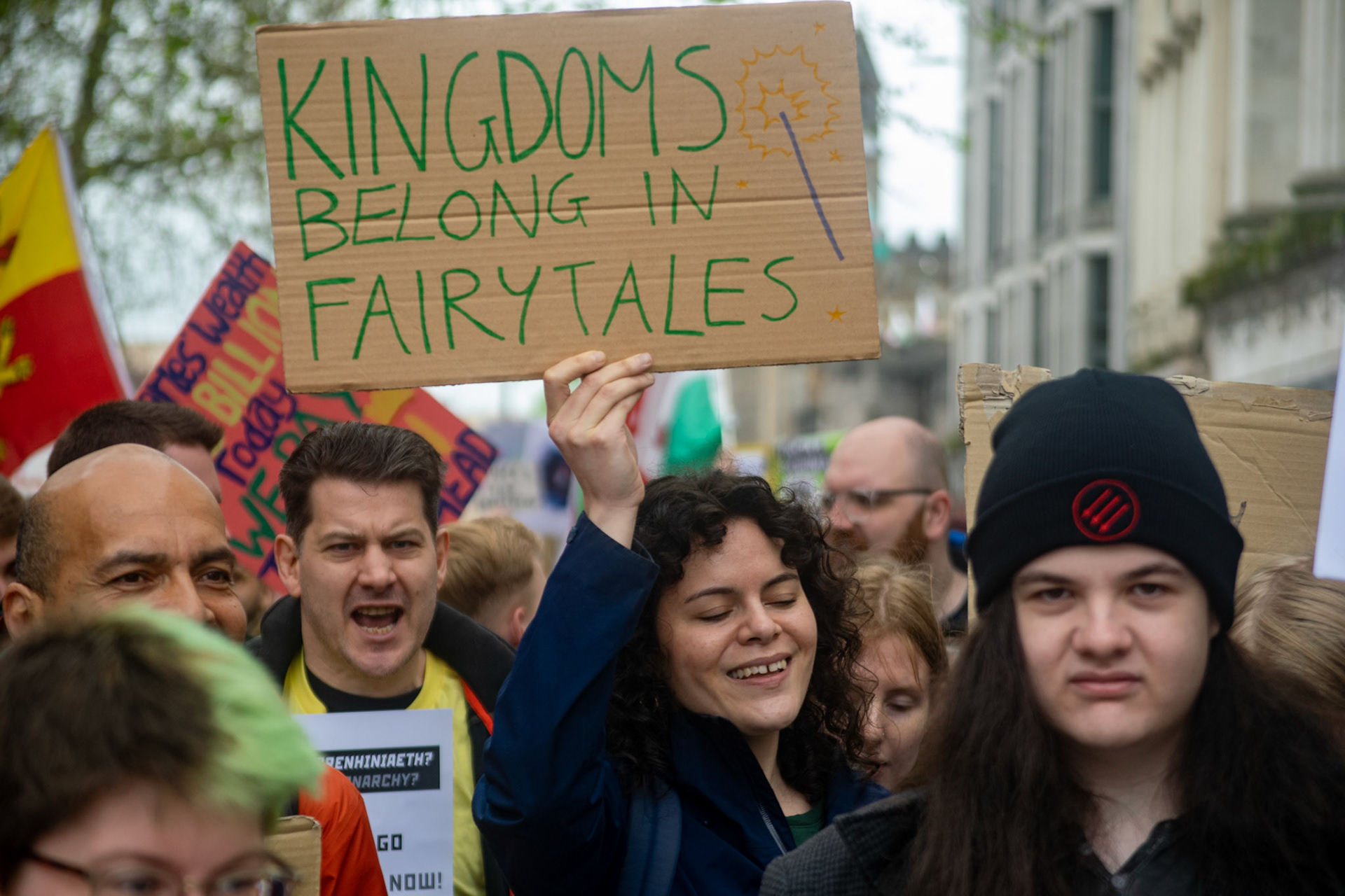 The protesters marched to and fro the Queen street, before heading towards Bute Park.