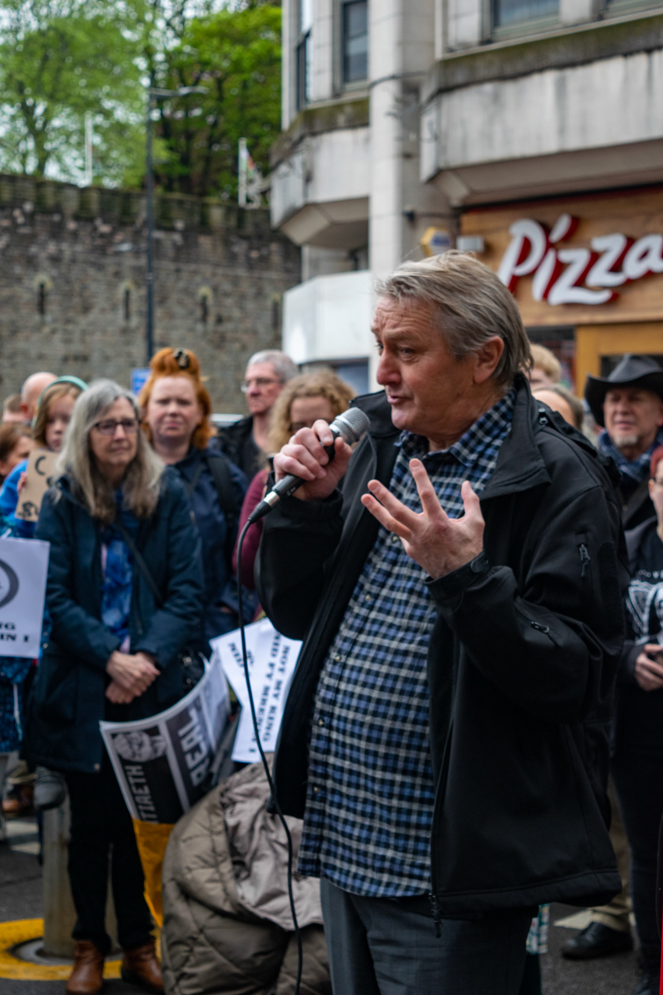 There were speeches from the Cymru Republic, the organisers.