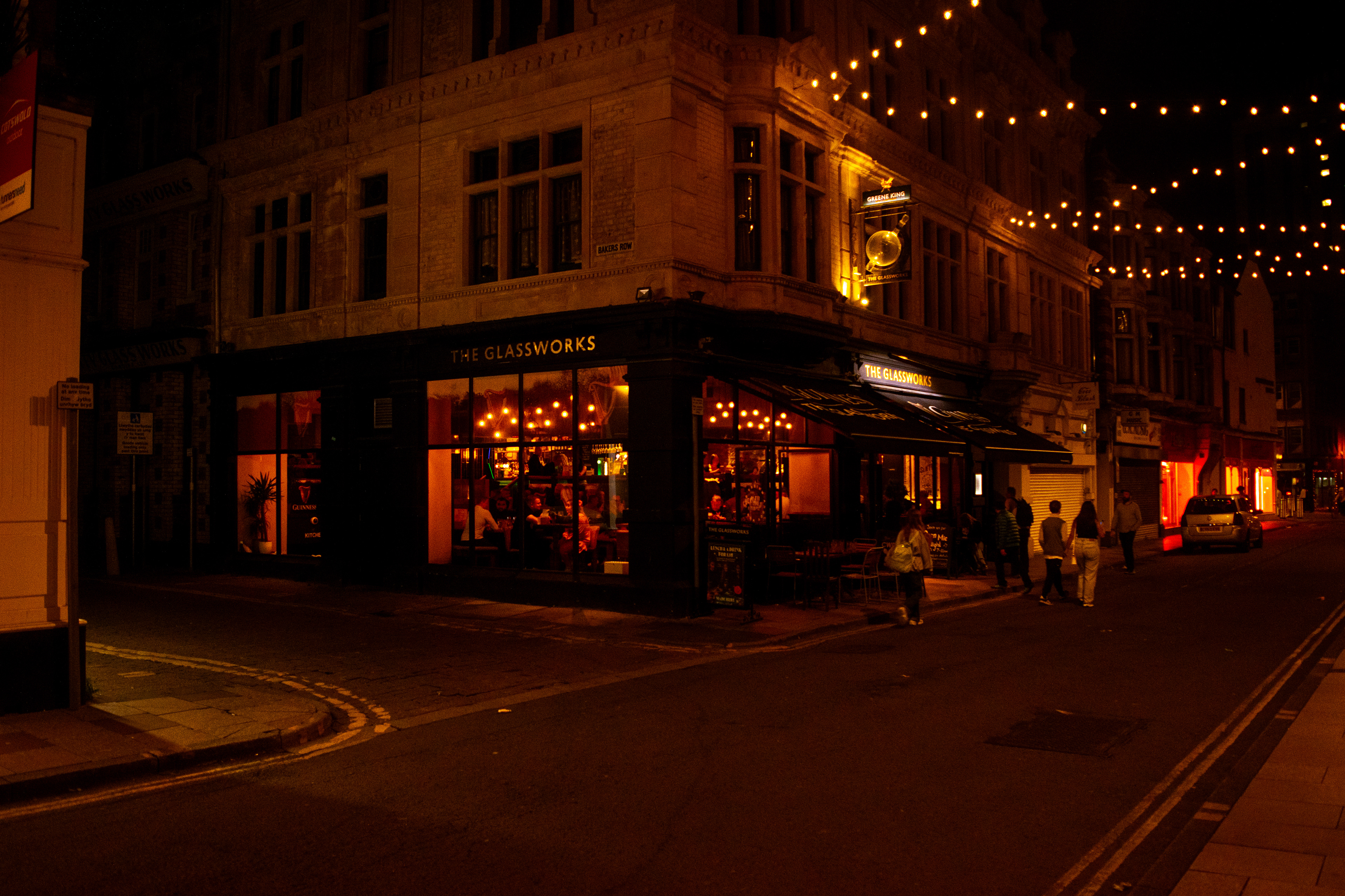 A weekend evening at the pub.