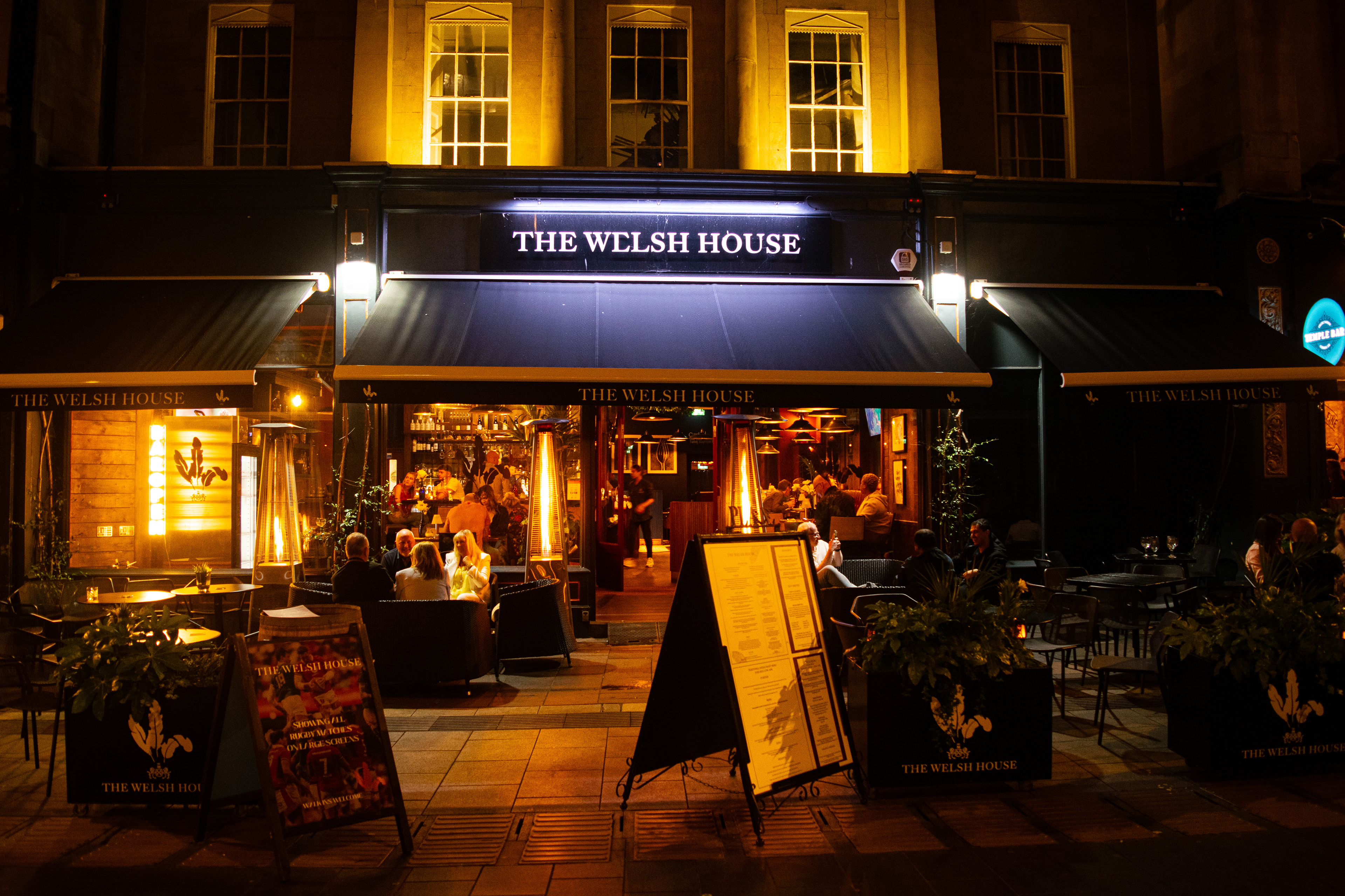 A weekend evening at the pub.